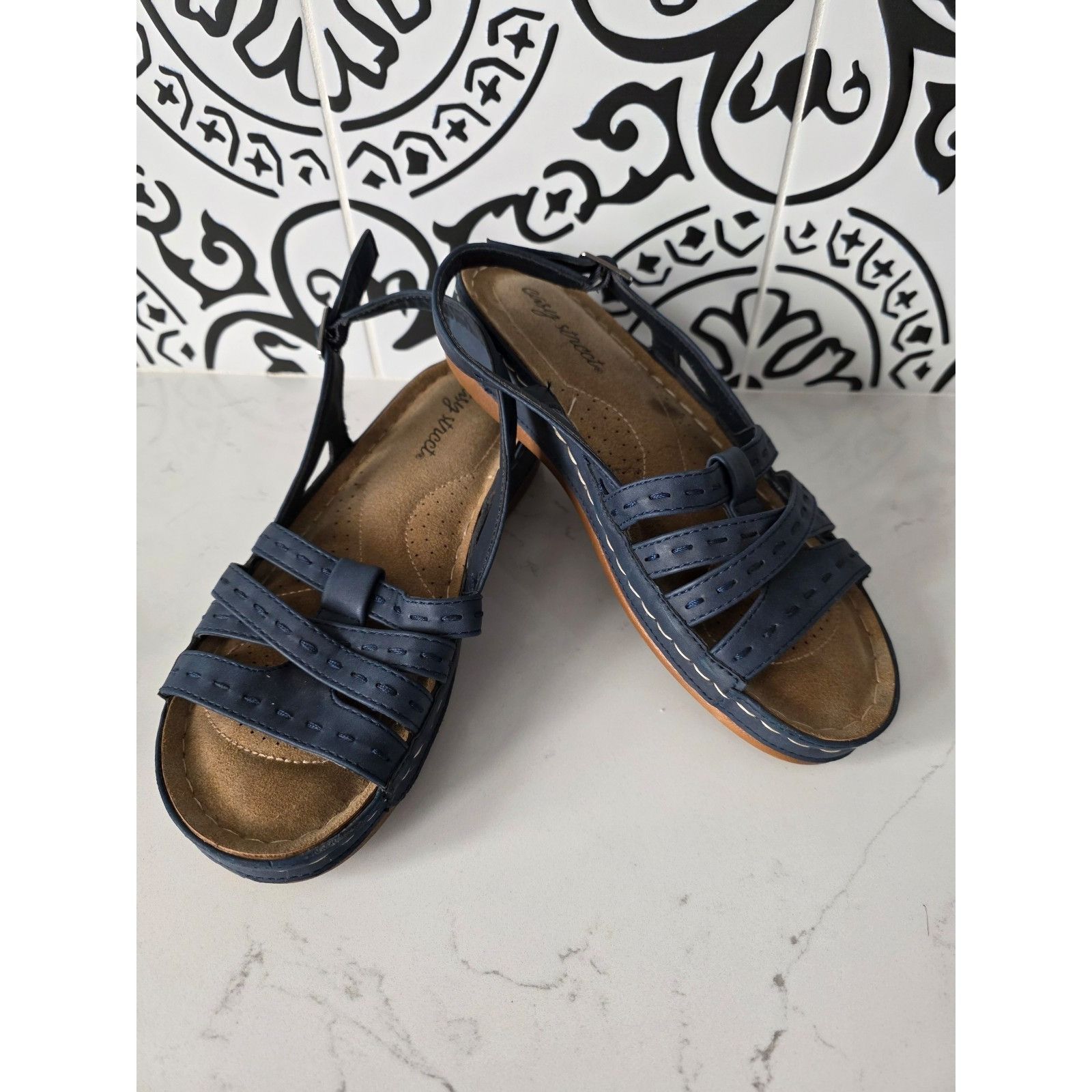 Other Womens size 7M Easy Street Kehlani slingback sandals in navy Size US 7 / IT 37 - 1 Thumbnail