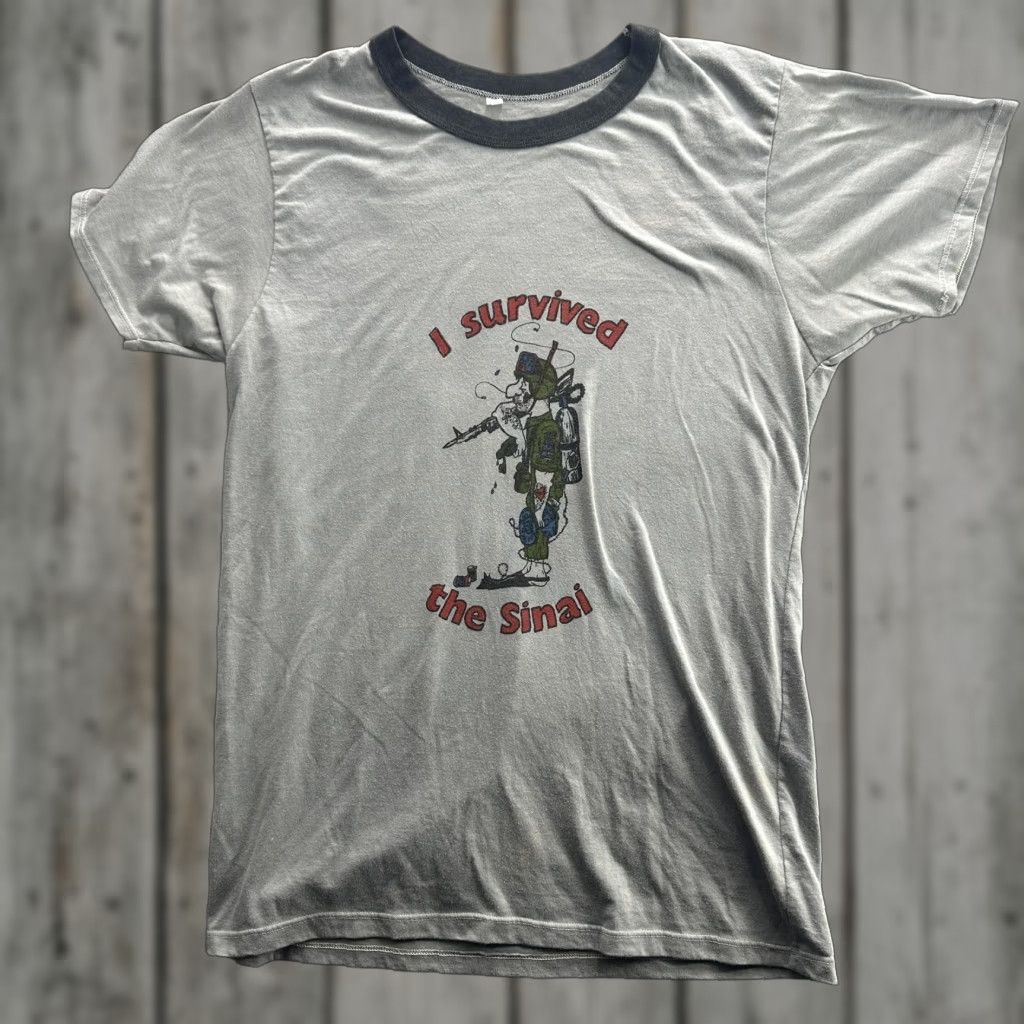 Vintage VINTAGE I Survived The Sinai Shirt Mens Medium T-Shirt Military 1980s Gray Graphic Print 80s Mens Size US M / EU 48-50 / 2 - 1 Thumbnail