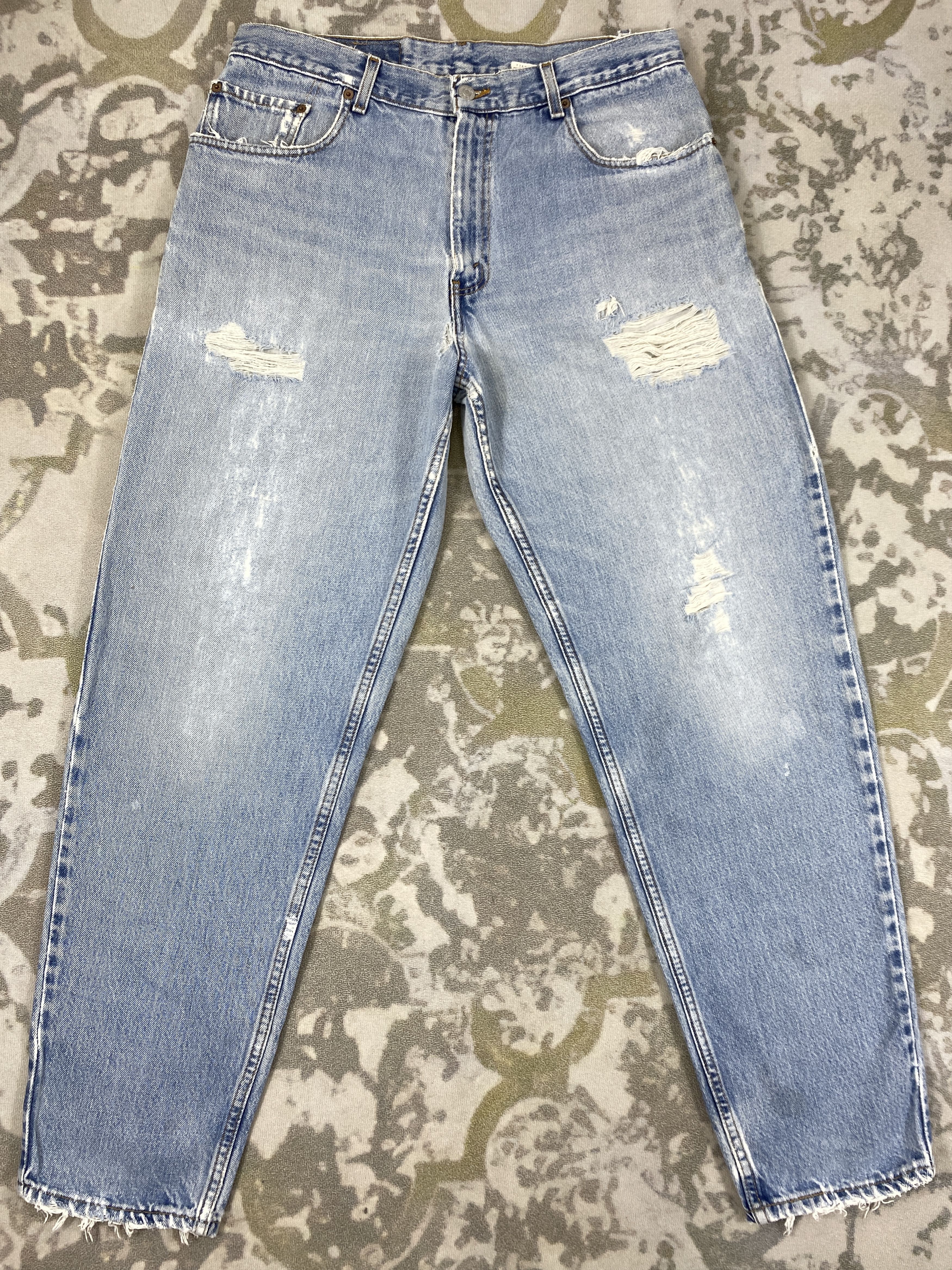 image of Distressed Denim x Levis Light Blue Wash Vintage Levi's 560 33X31.5 Denim -Sj043, Men's