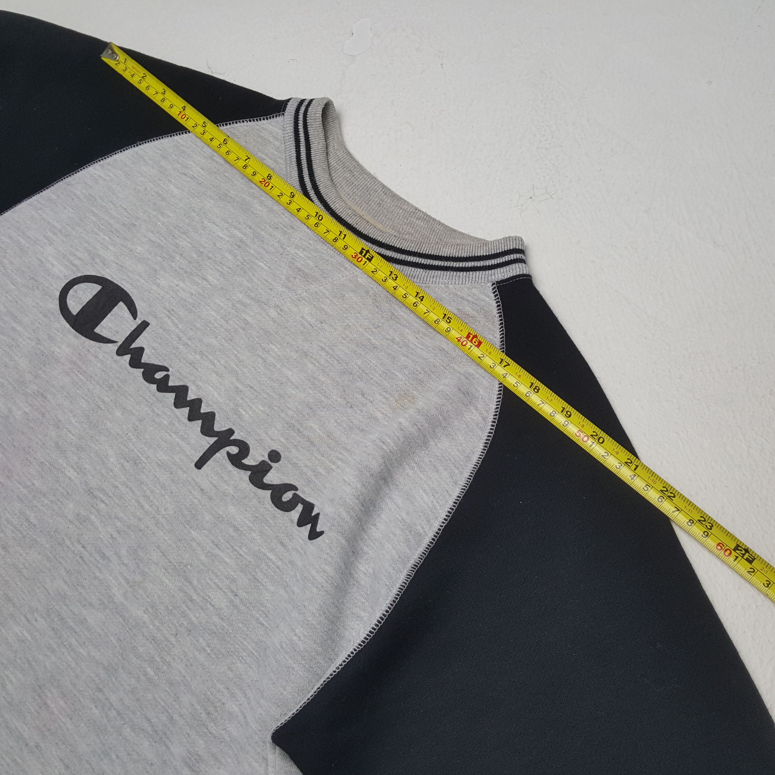 Champion × Vintage Vintage CHAMPION Sportswear Streetwear Style Sweatshirts Size US M / EU 48-50 / 2 - 4 Thumbnail