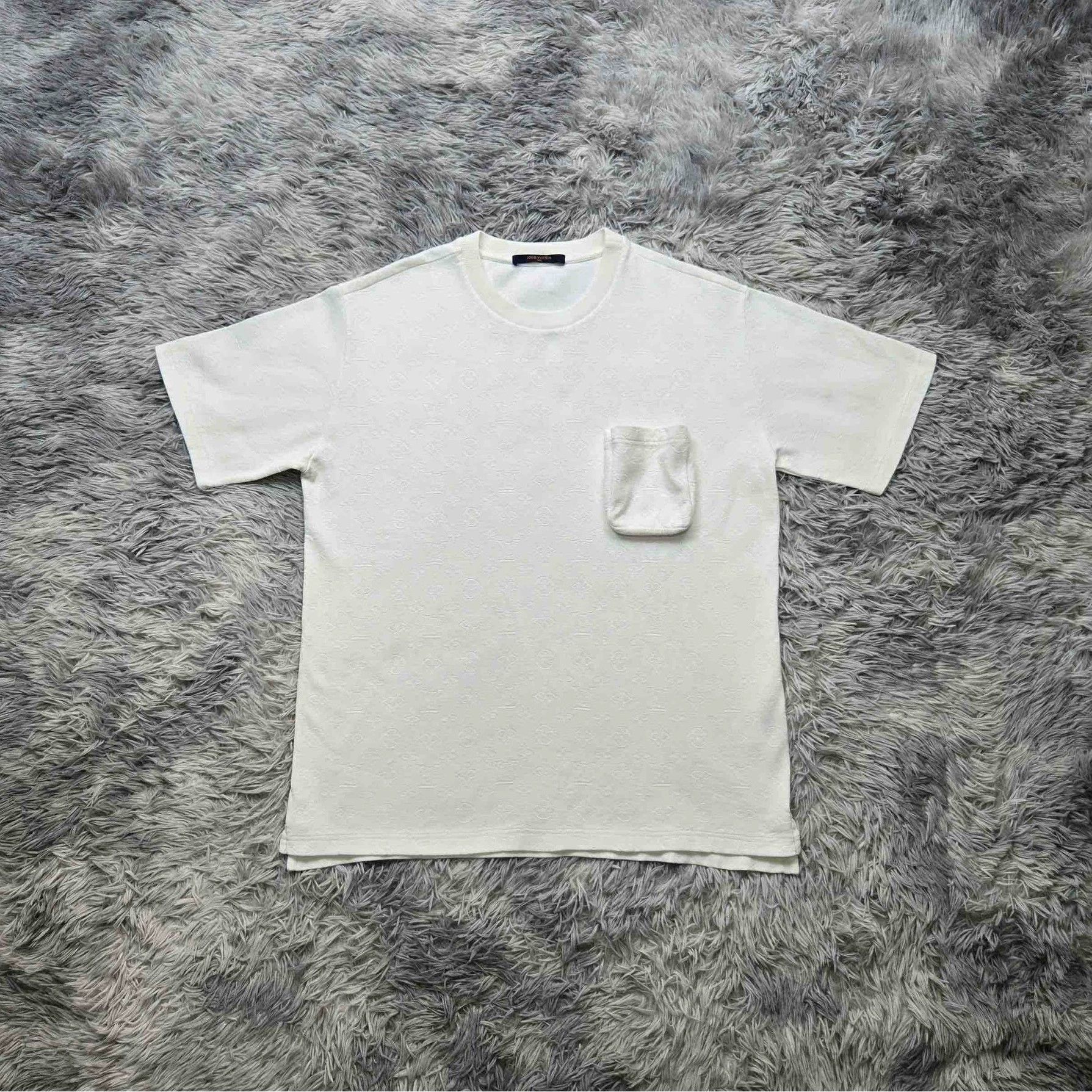 Louis Vuitton louis vuitton embroidered short sleeve t-shirt Size US XL / EU 56 / 4 - 1 Thumbnail