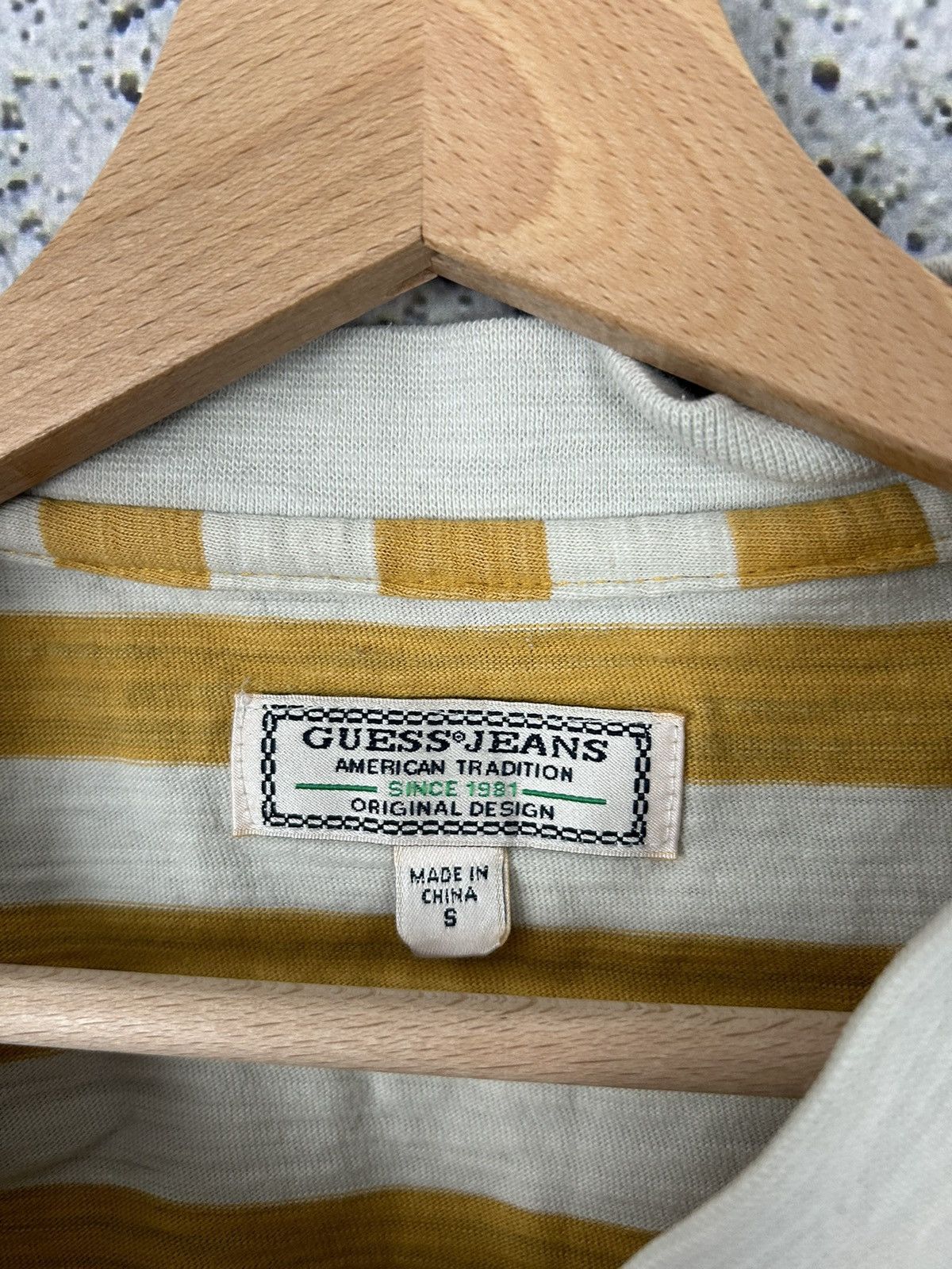 Guess Vintage 90s Guess Jeans Striped Tee Hype Rare Size S / US 4 / IT 40 - 4 Thumbnail