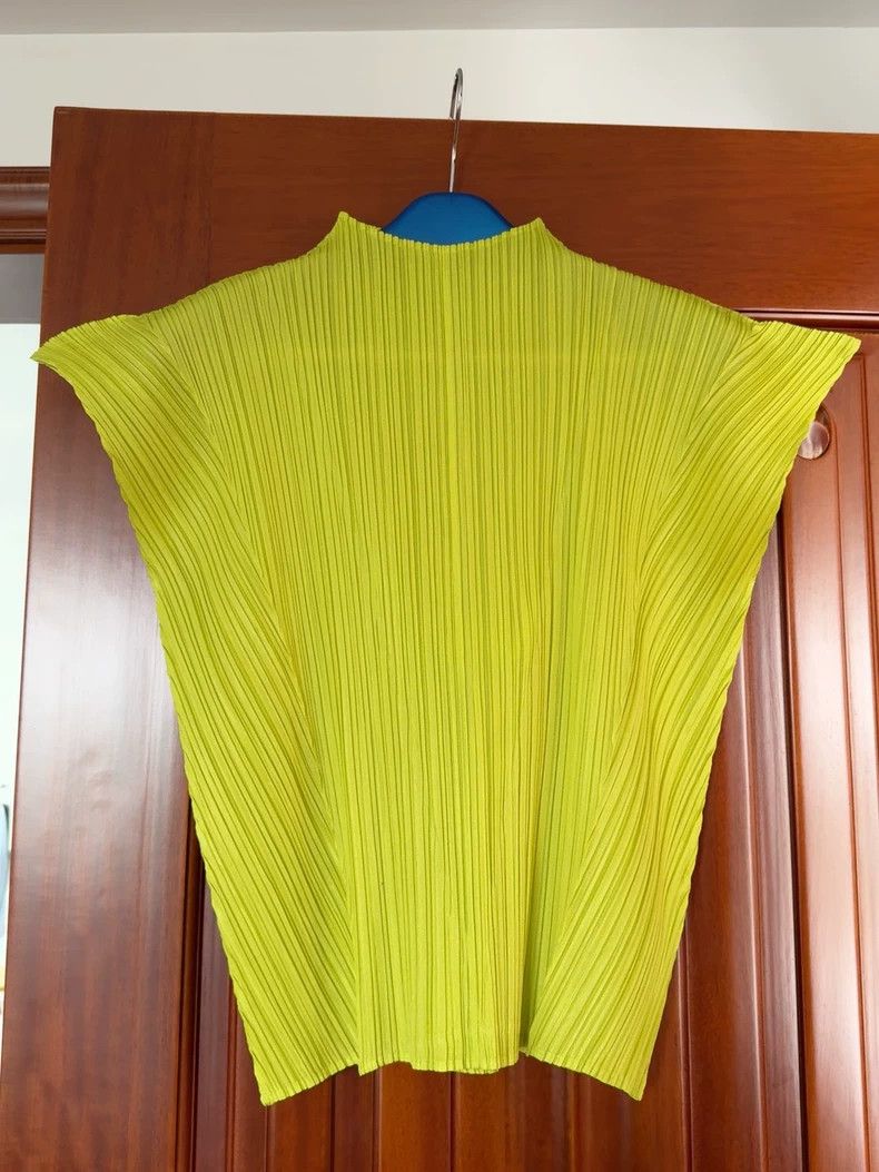 Issey Miyake issey miyake size:4 Yellow short-sleeved shirt 2506-Nextar Size XXS / US 00 / IT 34 - 1 Thumbnail