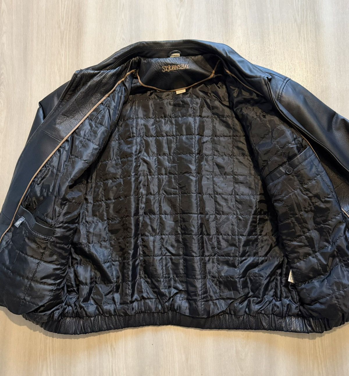 Vintage Vintage St. John's Bay Leather Bomber Quilted Lined Sz XL Size US XL / EU 56 / 4 - 7 Thumbnail