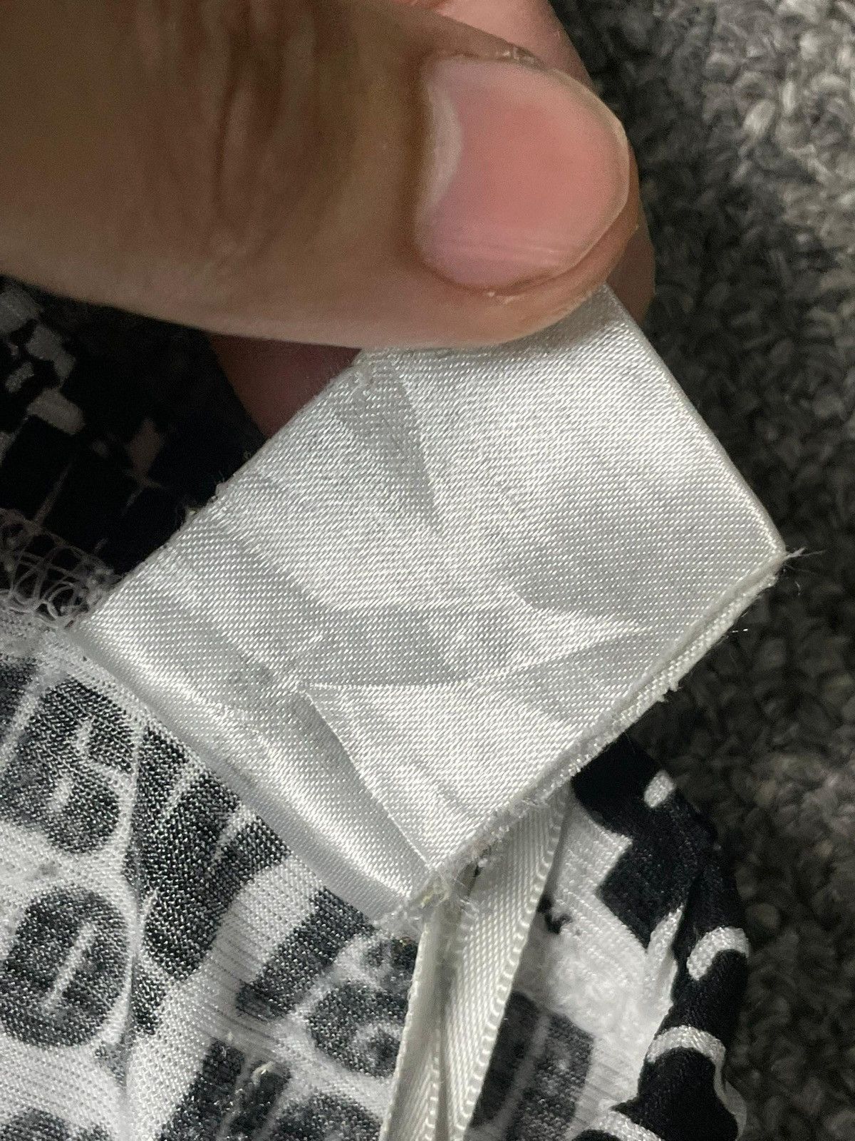 Designer × Japanese Brand Blue Trive Newspaper Pattern Cotton Spandex Pants (4) Size US 30 / EU 46 - 10 Thumbnail