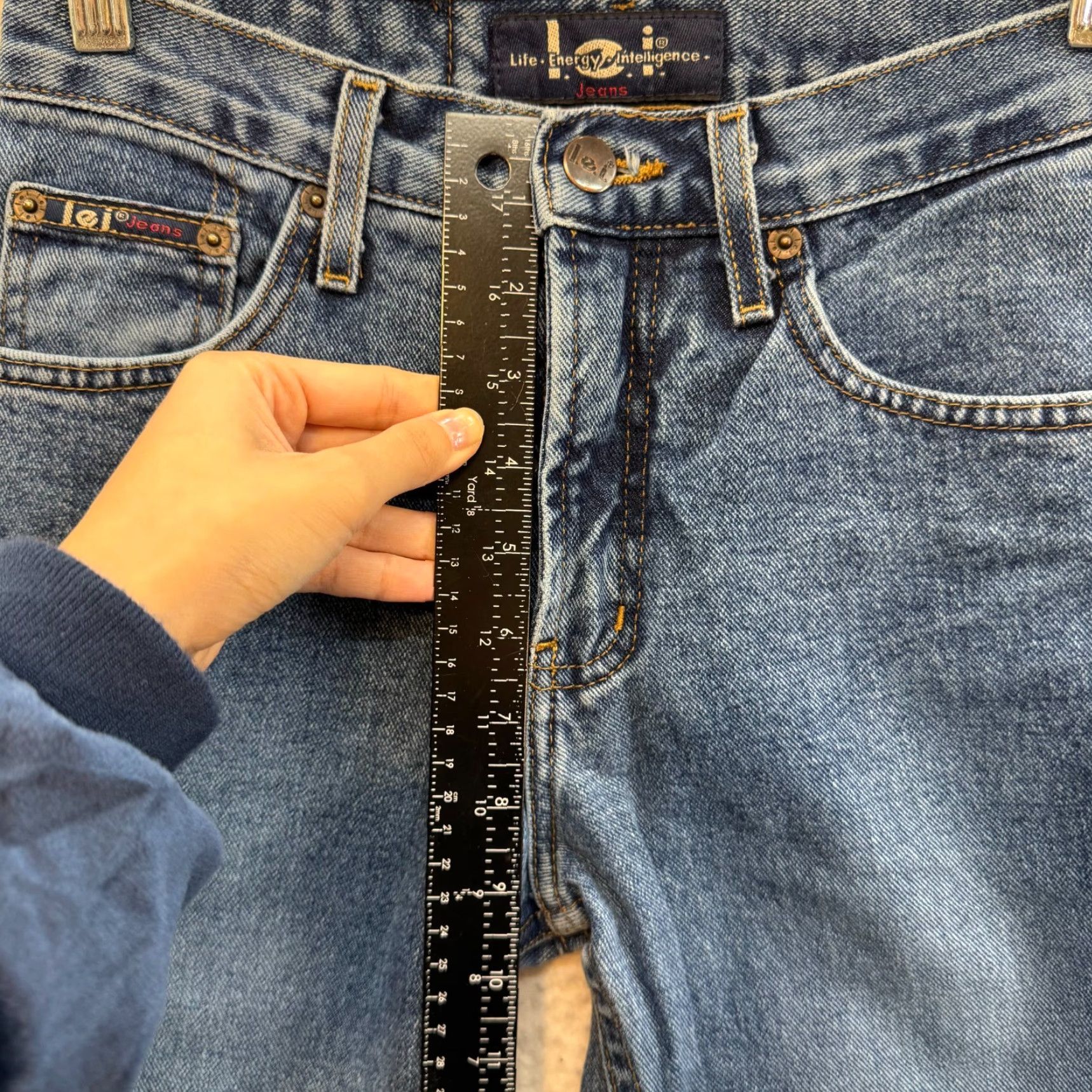 Vintage VINTAGE Lei Low Mid Rise Flare Jeans 0 24 Medium Wash Bootcut 100% Cotton Womens Boys Girls Mens Jeans Size 25" / US 0 / IT 36 - 7 Thumbnail