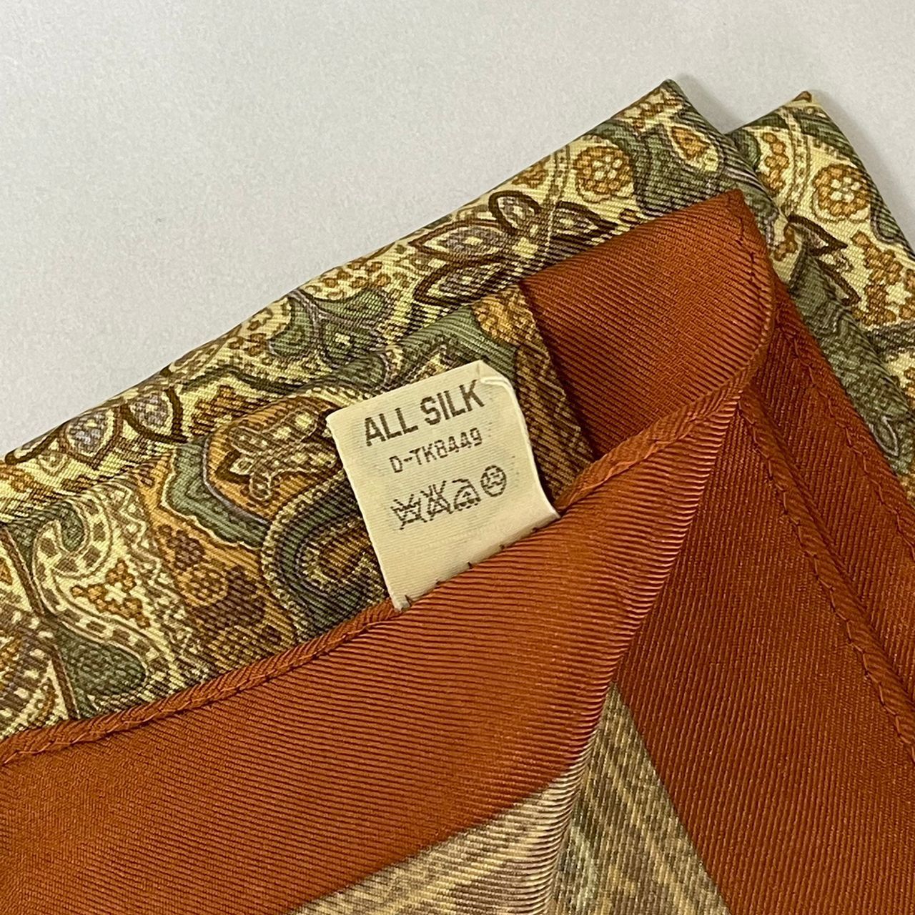 Designer × Vintage Victoria Richard Silk Handkerchief / Scarves- 4300 Size ONE SIZE - 10 Thumbnail