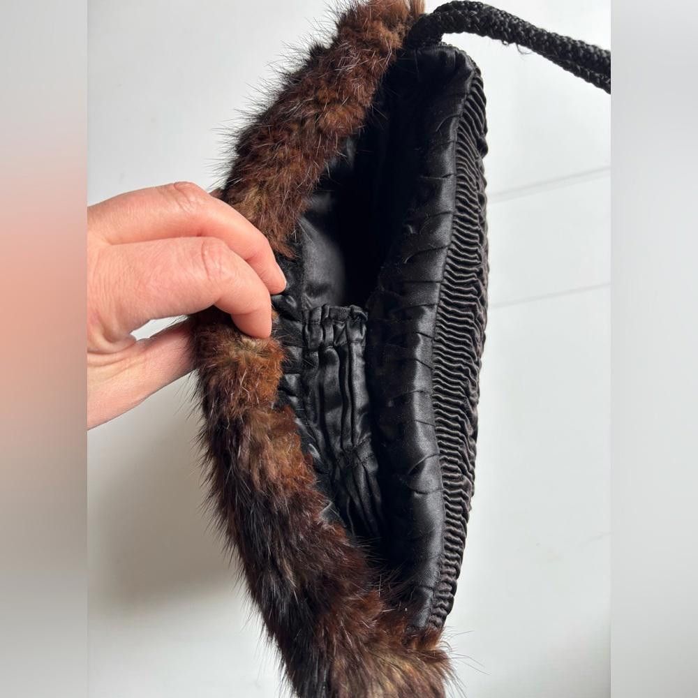 Designer Vintage 1937 Fur Muff with Zipper Pocket Size ONE SIZE - 4 Thumbnail