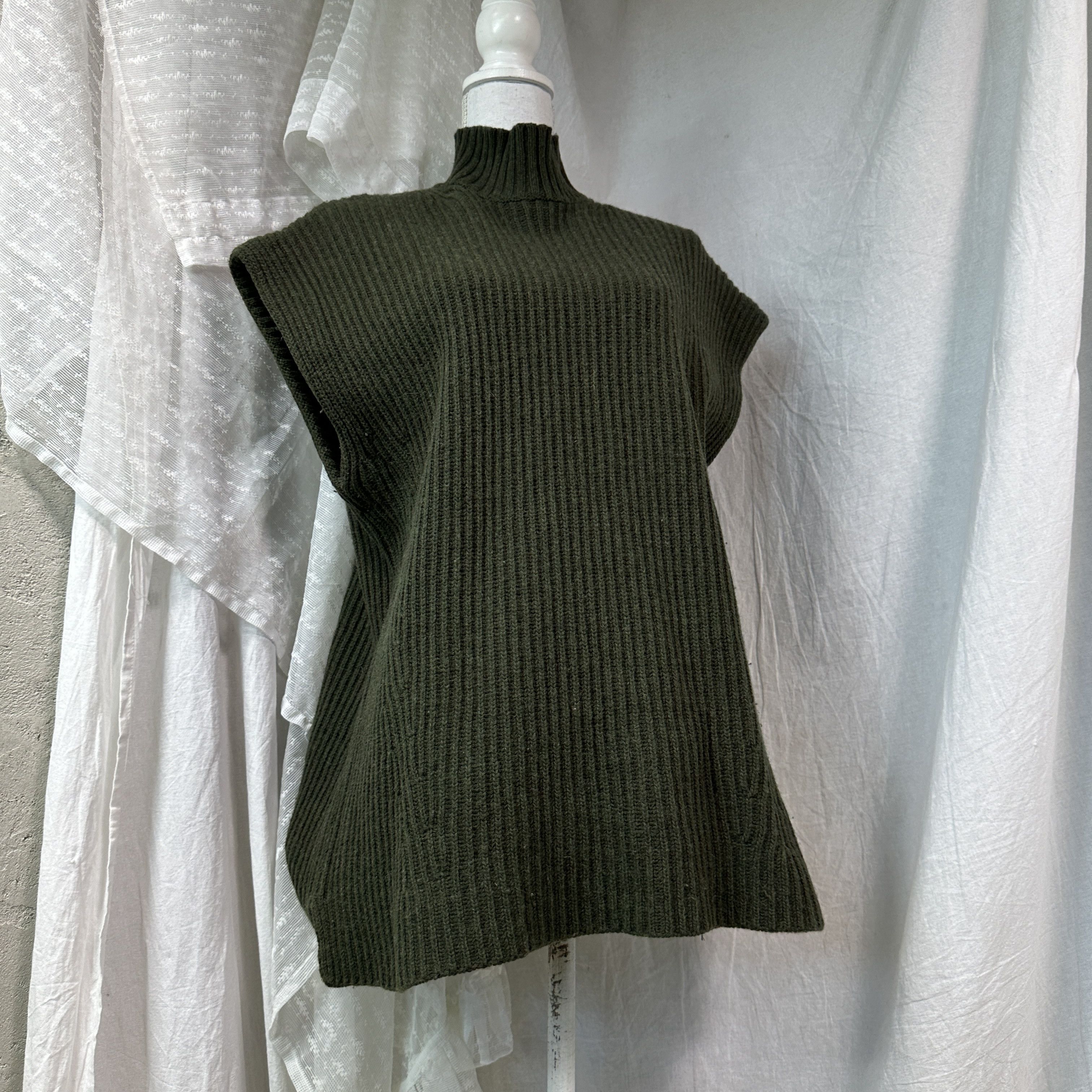 Ganni Vintage Streetwear Ganni Turtleneck Sleeveless Sweater Y2K Size M / US 6-8 / IT 42-44 - 7 Thumbnail