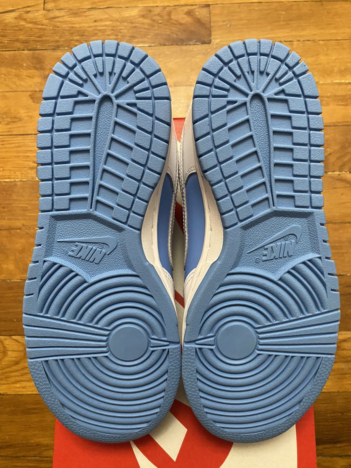 Nike Size 5.5W / 4M - Nike Dunk Low University Blue UNC Blue Size US 5.5 / IT 35.5 - 6 Thumbnail