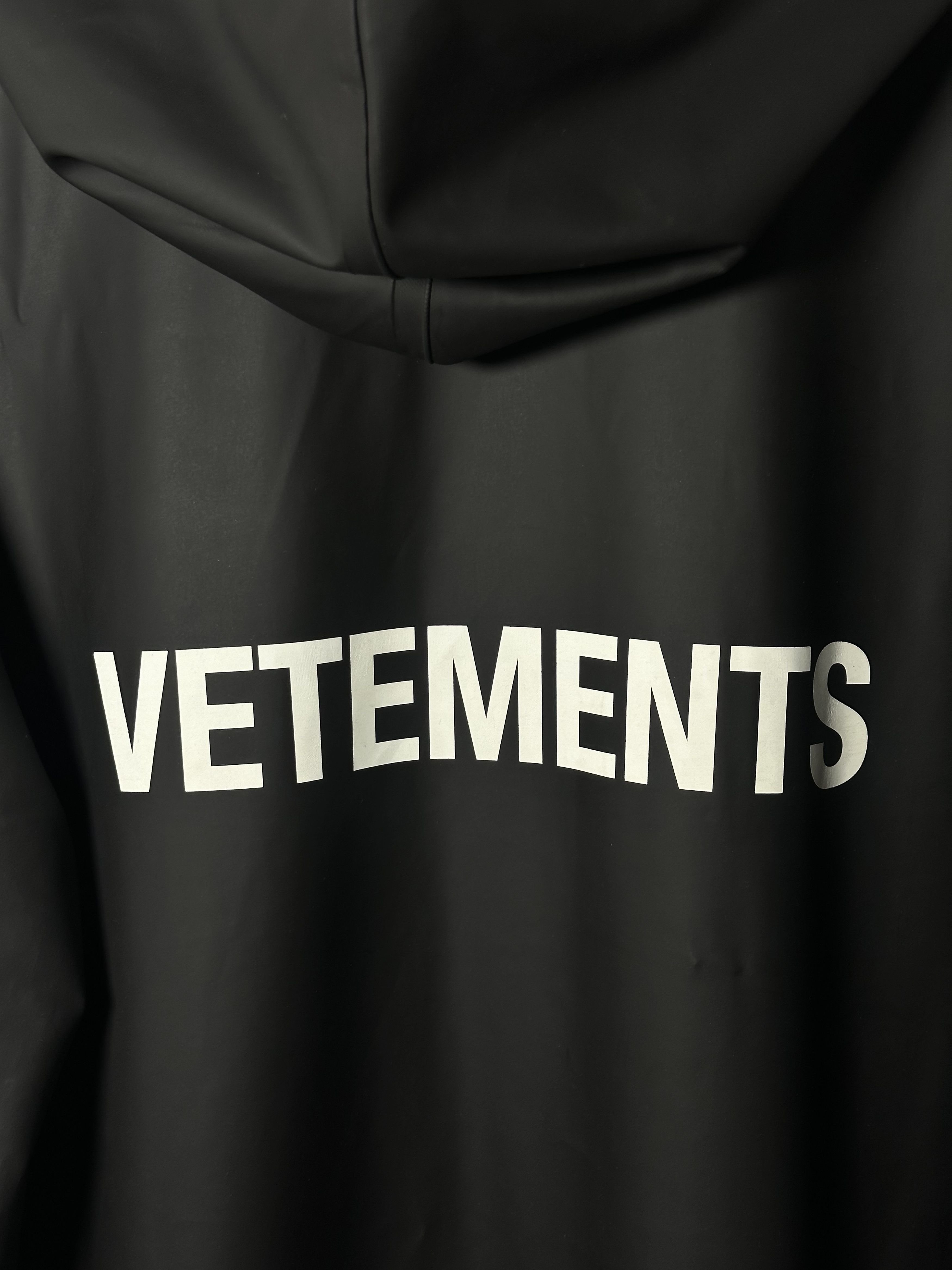 Vetements Vetements - F/W 18 - Oversized Rain Coat Size US L / EU 52-54 / 3 - 13 Thumbnail