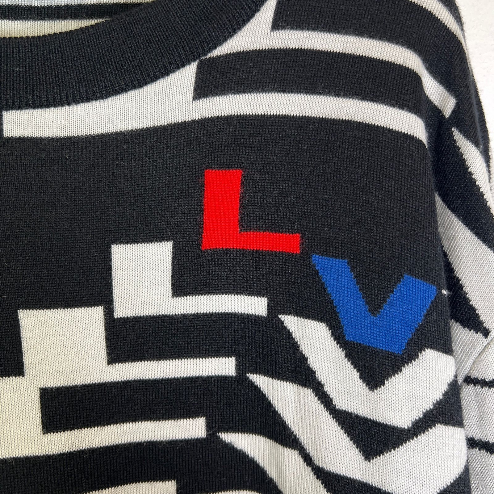 Louis Vuitton Louis Vuitton Geometric Fire Tree Monogram Sweater Size US XL / EU 56 / 4 - 3 Thumbnail