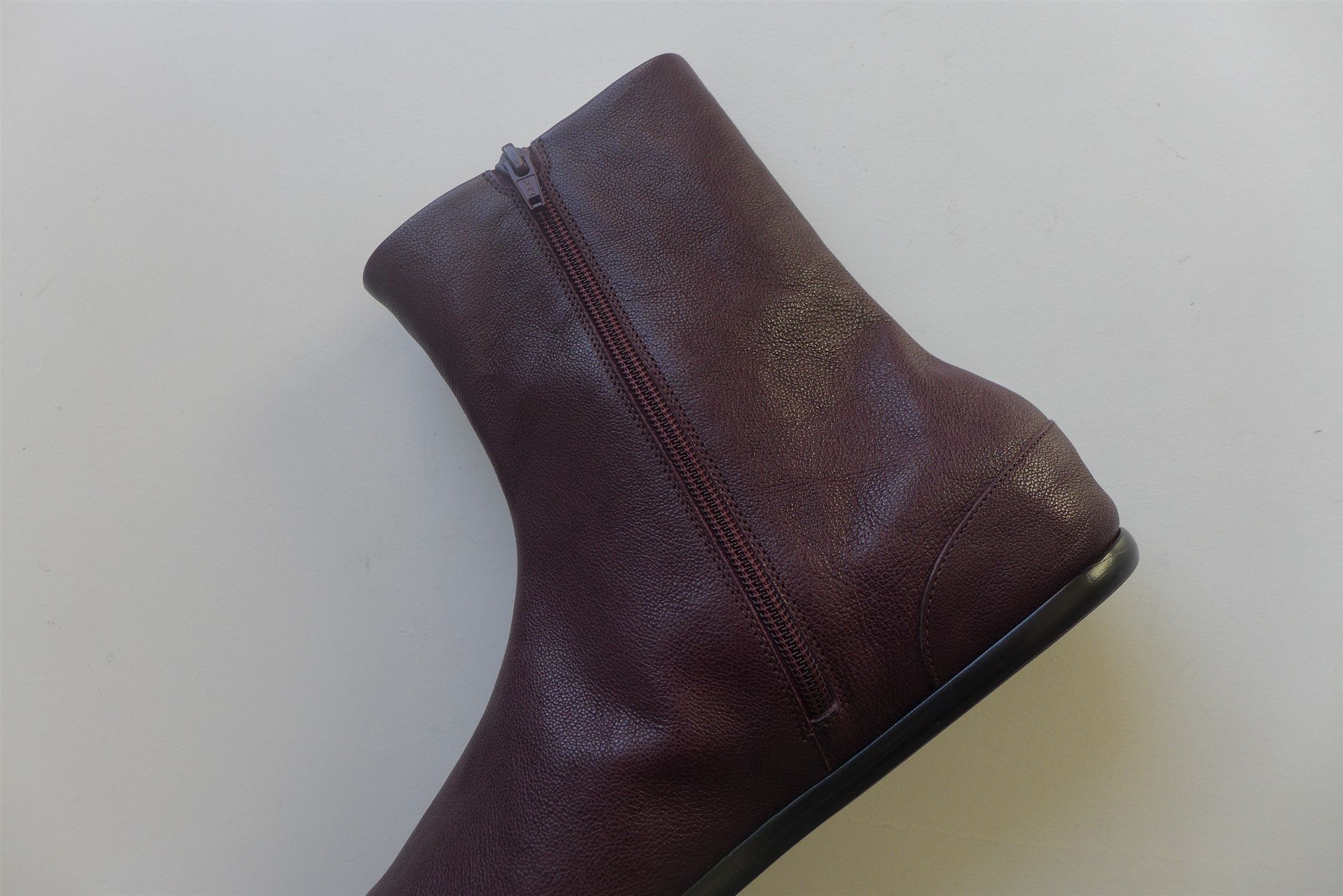 Maison Margiela Margiela Tabi Ankle Boots - Burgundy Camel Leather Size US 11 / EU 44 - 14 Thumbnail