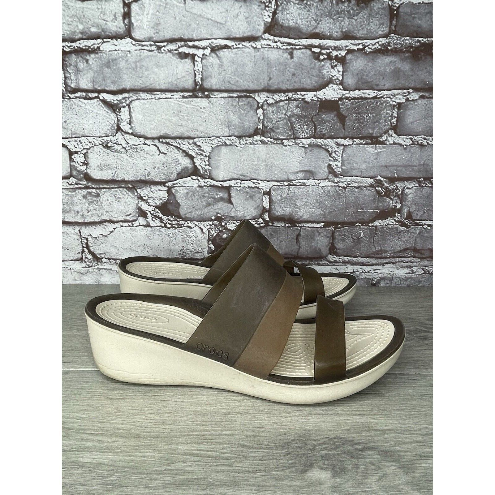 Crocs CROCS CIABATTA 200031 COLORBLOCK BROWN TAN SLIP ON WEDGE SA Size US 9 / IT 39 - 3 Thumbnail