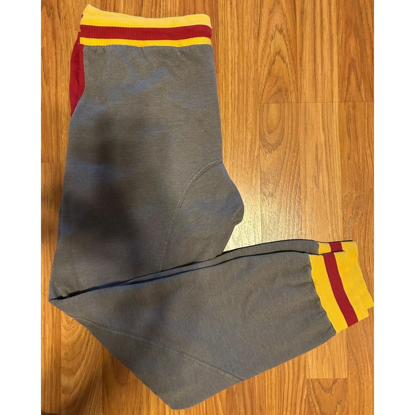 Harry Rosen Harry Potter Gryffindor Sweatpants - Women's Size Small Size 22" - 4 Thumbnail