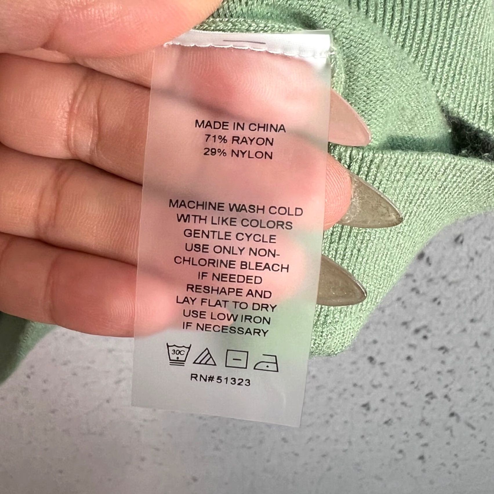 Vince Camuto VINTAGE Vince Camuto Green Striped Short Sleeve Sweater Adult Women XS Rayon Nylon Knit Pullover Size XXS / US 00 / IT 34 - 4 Thumbnail