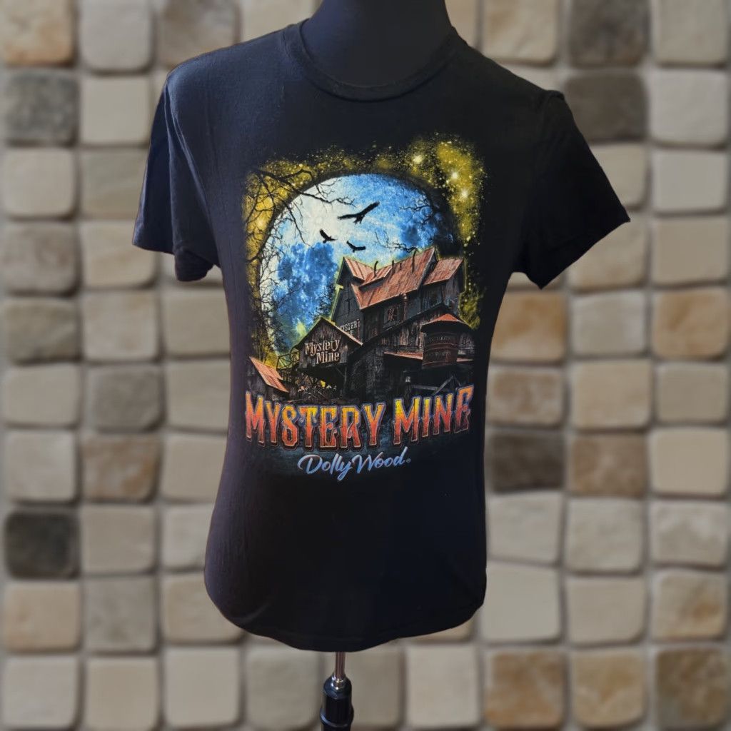 Vintage Dollywood Black Short Sleeve T-Shirt Size Adult Small Crew Neck Cotton Graphic Print Mens Shirts Vintage No Size US S / EU 44-46 / 1 - 1 Thumbnail