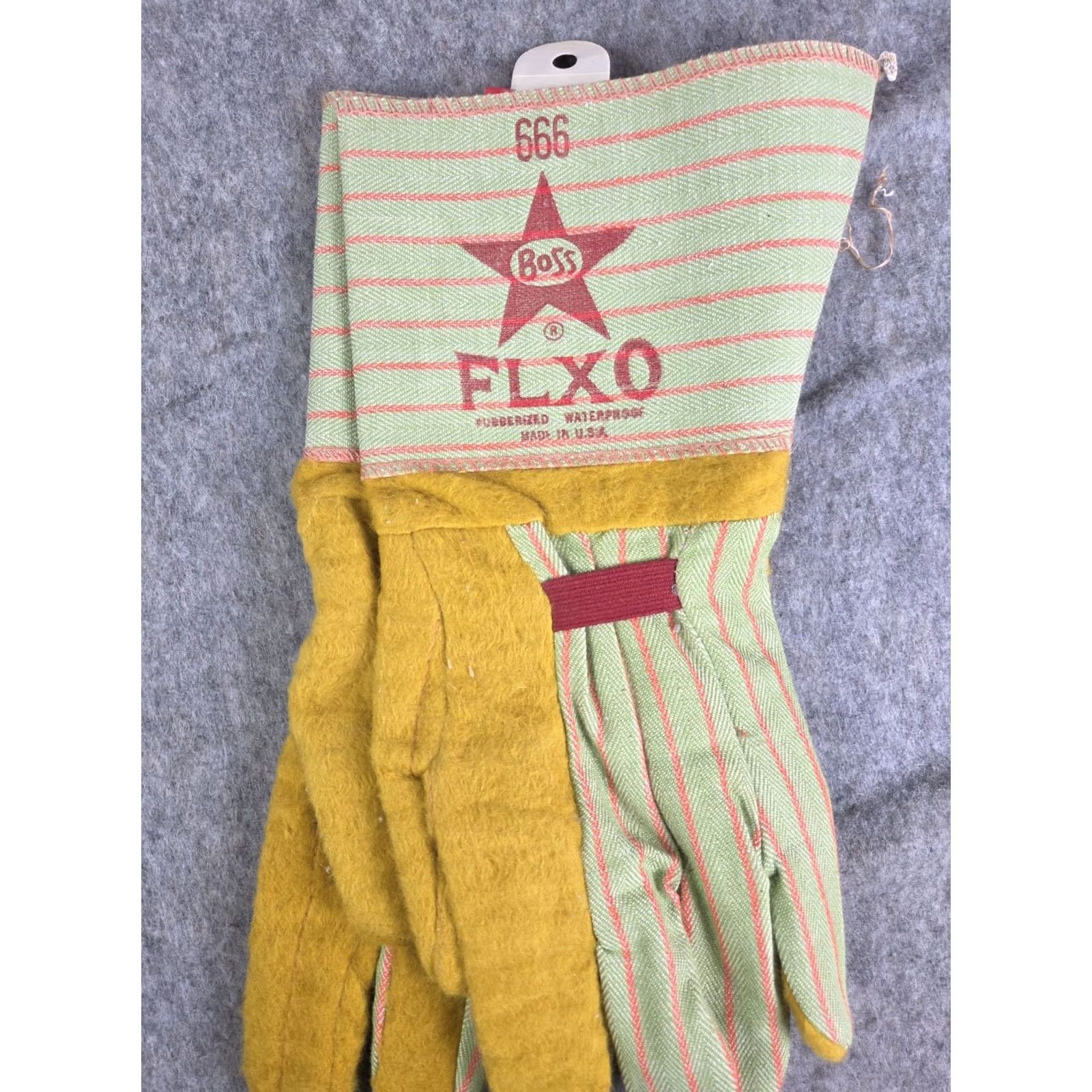 Vintage VINTAGE Boss Gloves Shirt Size ONE SIZE - 4 Thumbnail