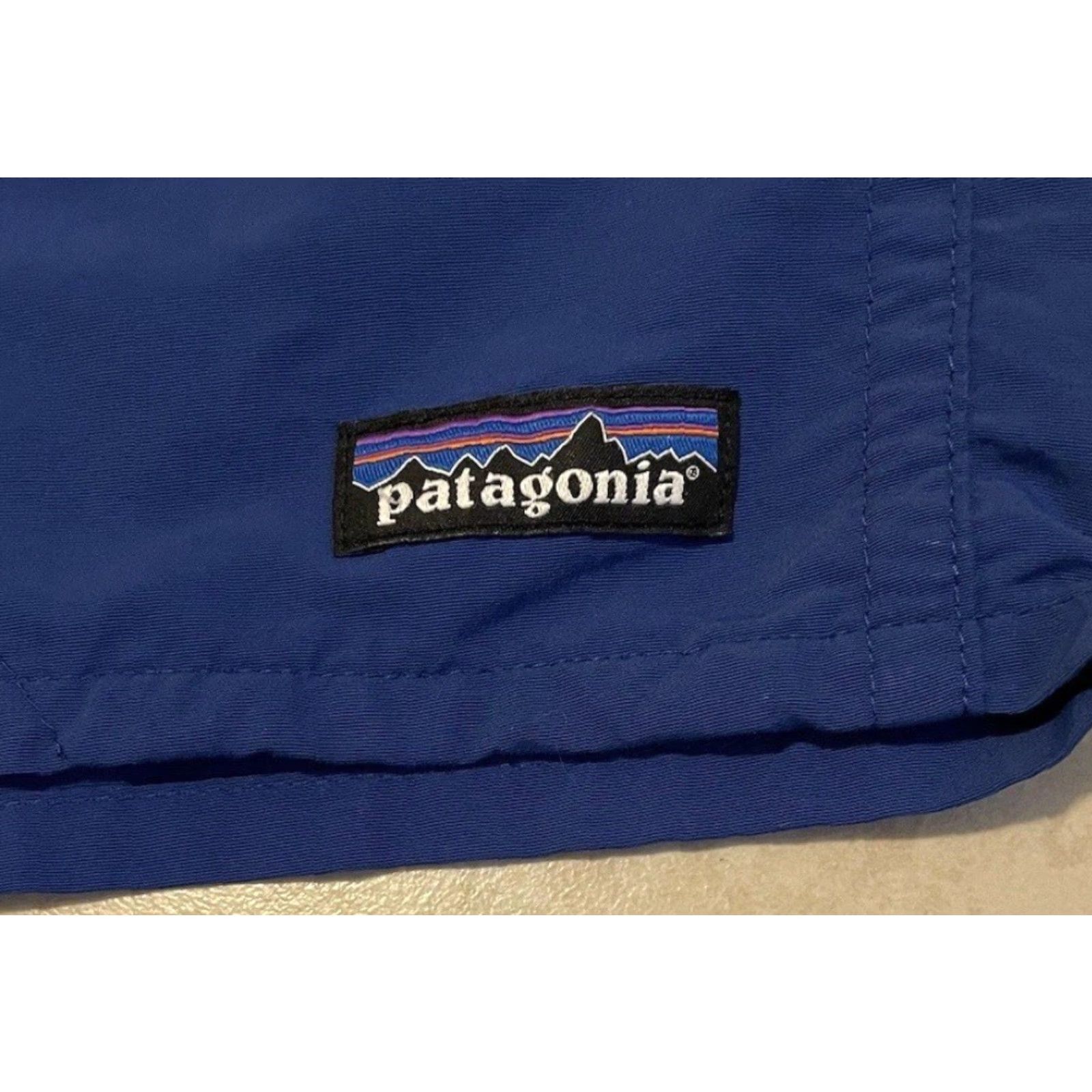 Patagonia VINTAGE Patagonia Baggies Board Shorts M Blue Striped Drawstring Lined Surf Beach Hiking 90s Mens Swim Trunks Size US 31 - 2 Thumbnail
