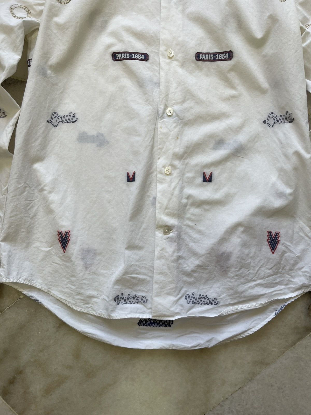 Louis Vuitton 2018 Louis Vuitton Embrodery Logo Button Up Size US M / EU 48-50 / 2 - 5 Thumbnail