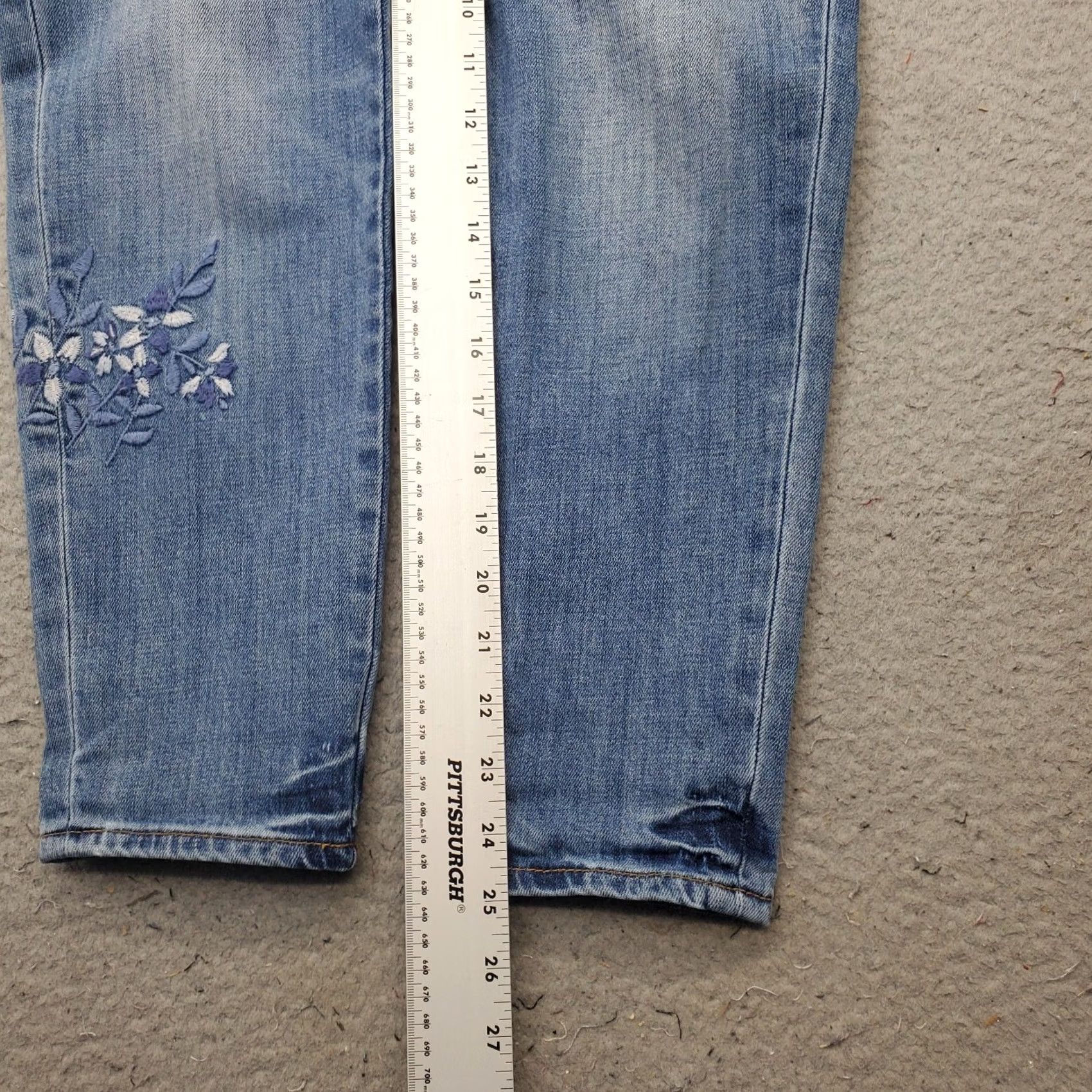 Talbots Talbots Womens Jeans 4P Blue Floral Embroidered Five Pocket Girlfriend Mid Rise Straight Size 27" / US 4 / IT 40 - 4 Thumbnail