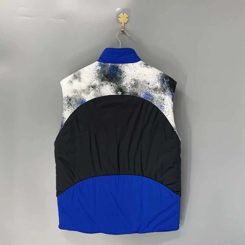 Louis Vuitton Louis Vuitton Walking show star logo double-sided cotton v Size US M / EU 48-50 / 2 - 2 Thumbnail