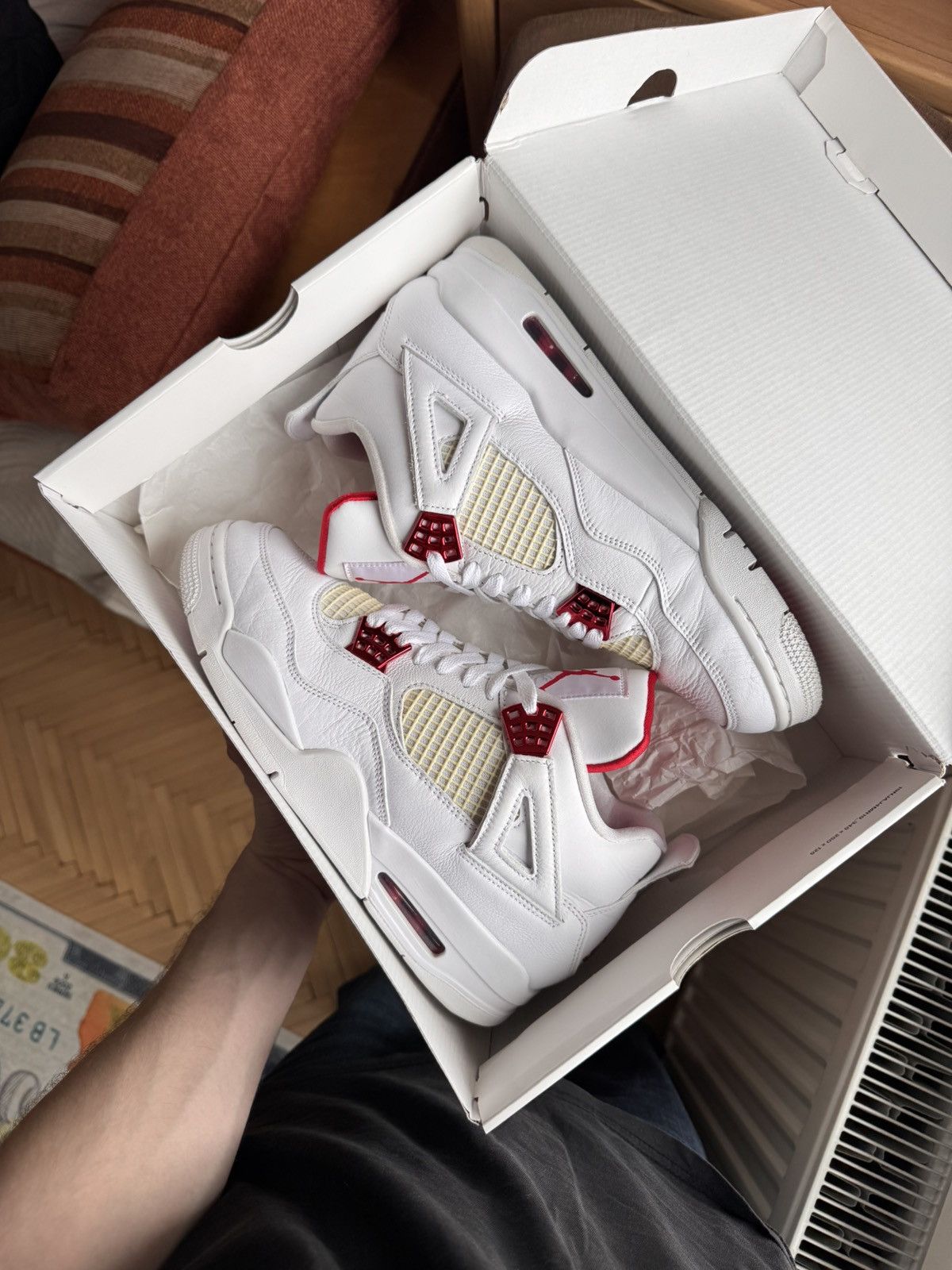 Jordan Brand Nike Air Jordan 4 Metallic Red US10 Size US 10 / EU 43 - 10 Thumbnail