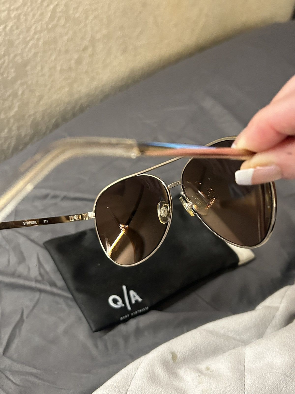 Quay Preowned Gold Mirrored Brow Bar Aviator Sunglasses Size ONE SIZE - 6 Thumbnail