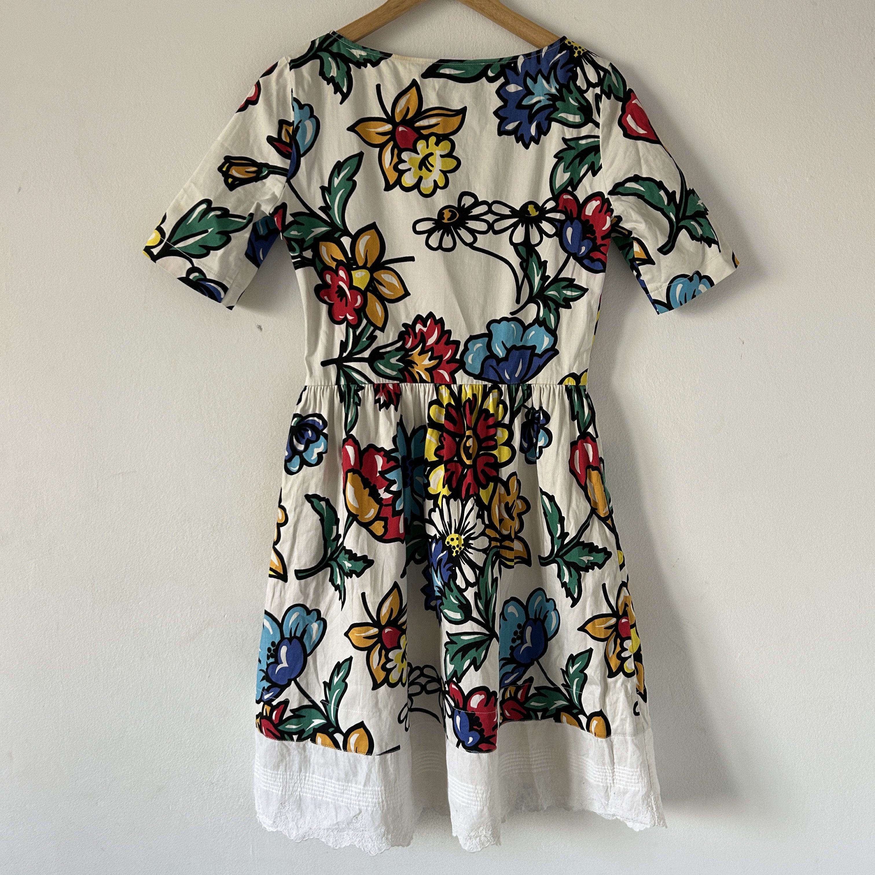 Love Moschino Love Moschino floral print white fit & flare dress Size S / US 4 / IT 40 - 8 Thumbnail