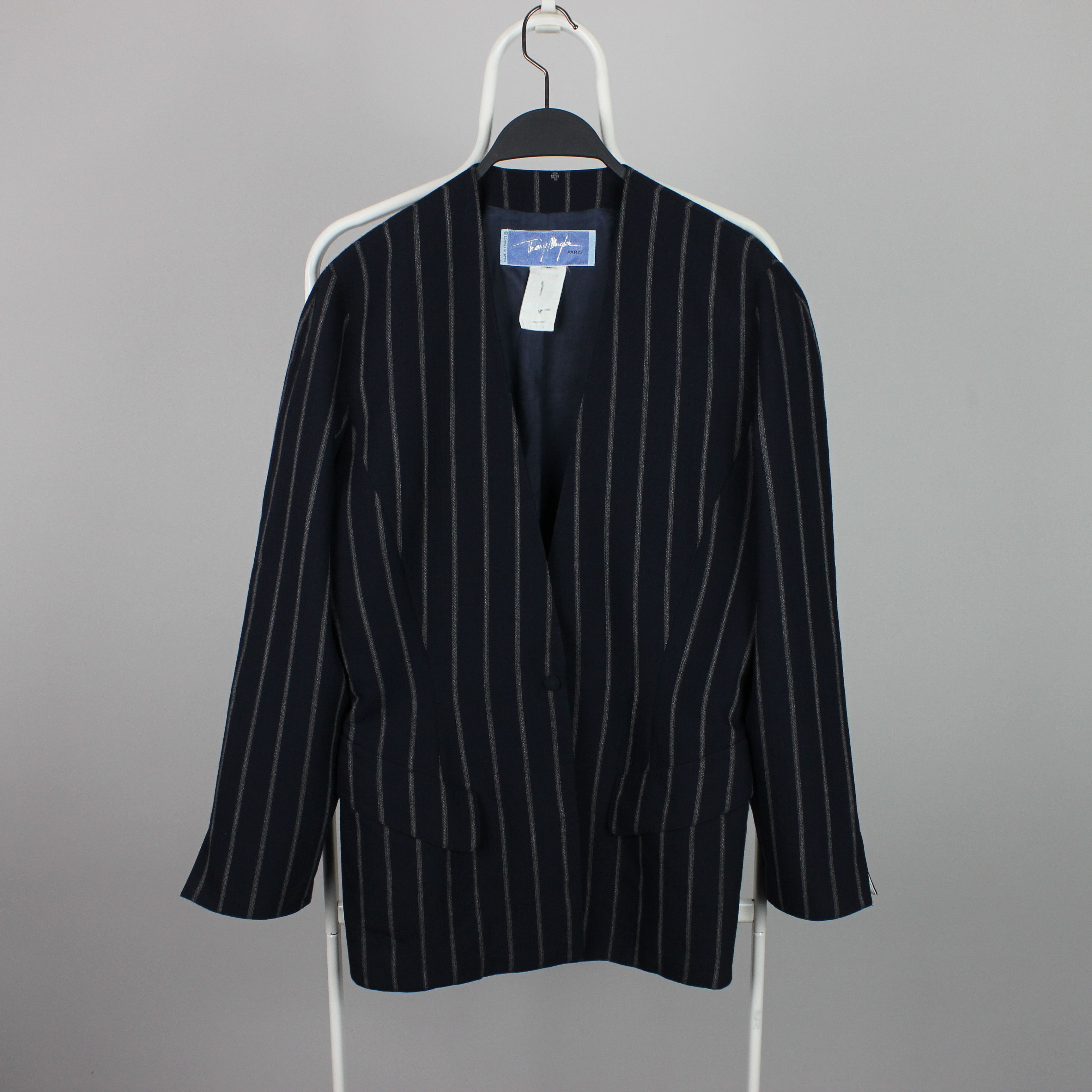 Thierry Mugler Thierry Mugler Paris blazer wool 40 M L Depop Beveren Size S / US 4 / IT 40 - 1 Thumbnail