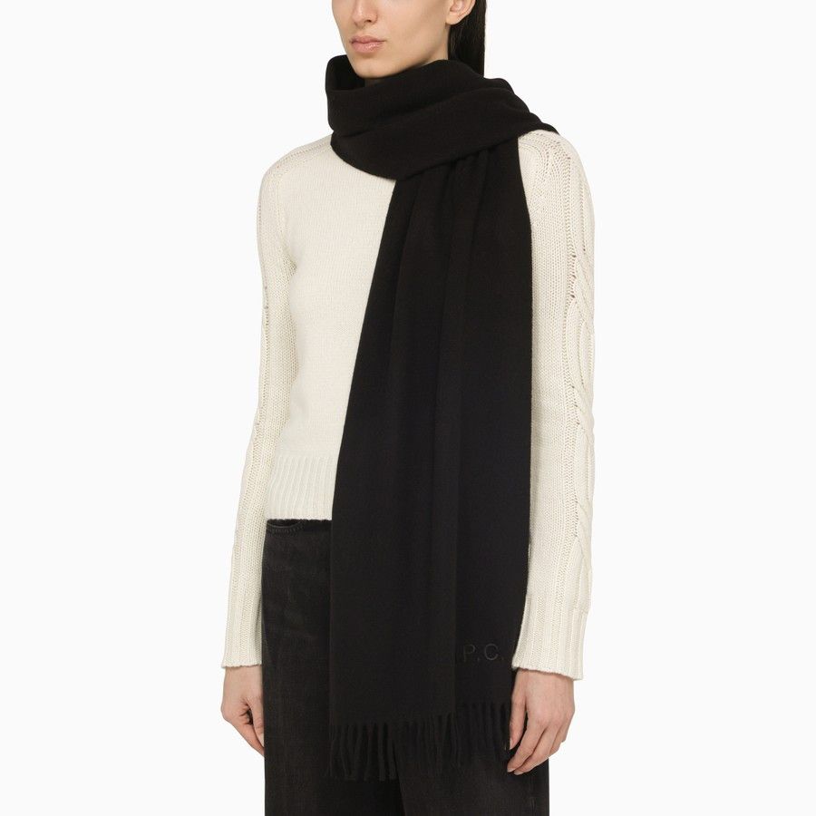 A.P.C. o1d2blof0724 Size : OS / Wool Scarf in Black Size ONE SIZE - 2 Thumbnail