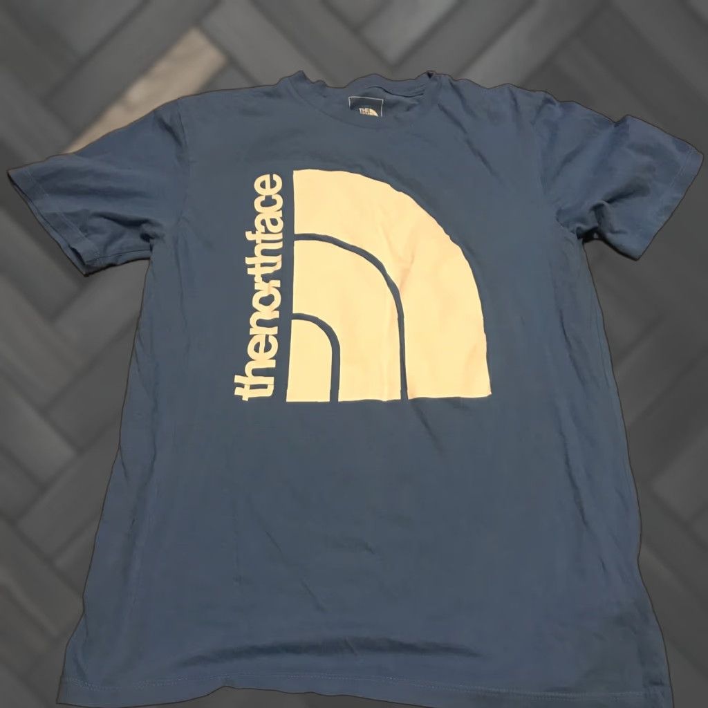The North Face The North Face Half Dome T-Shirt S Blue Men Regular Short Sleeve Crew Neck Graphic Logo All Seasons Outdoor Casual Basic Everyday Size US S / EU 44-46 / 1 - 1 Thumbnail