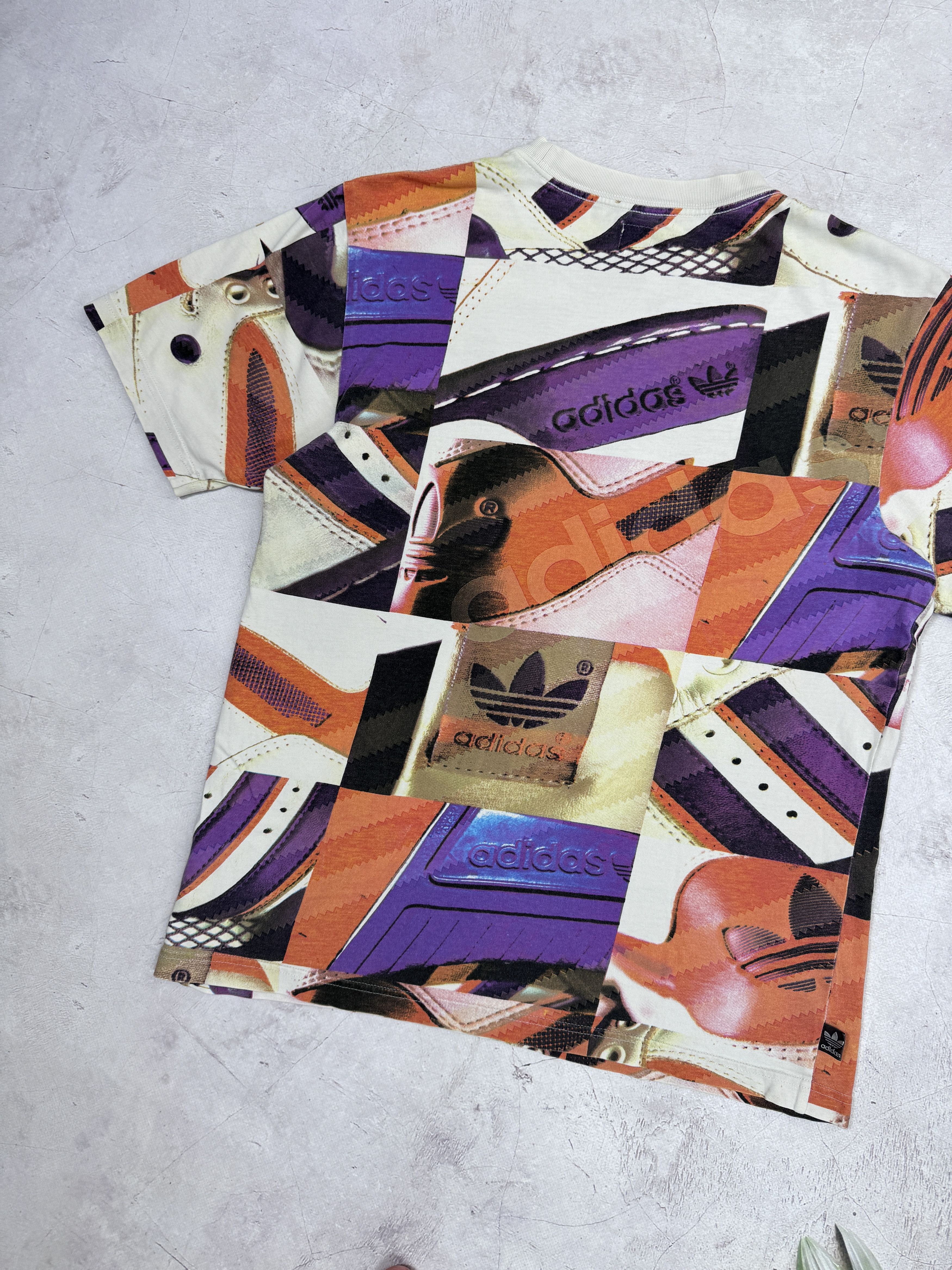 Adidas × Vintage Y2K Adidas T-Shirt Sneakers Abstract Shoes Pattern Size US M / EU 48-50 / 2 - 7 Thumbnail
