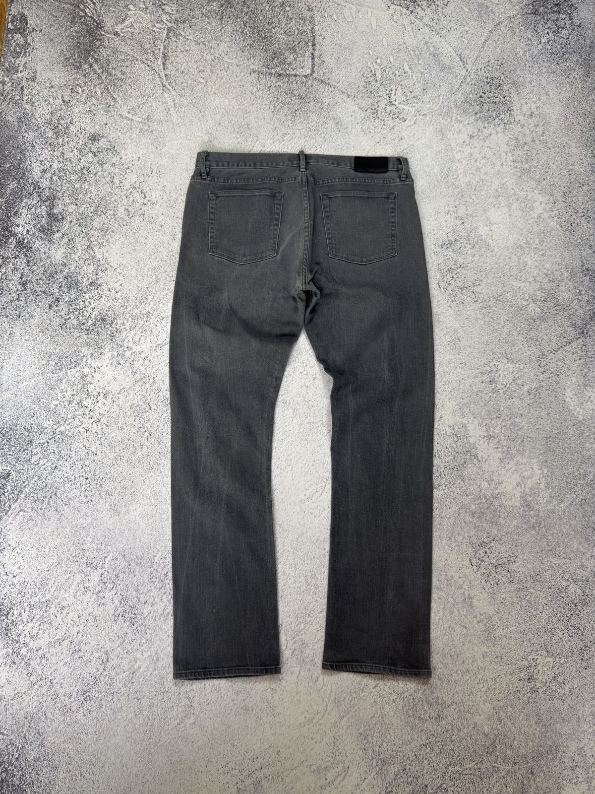 Burberry Burberry London England Straight Leg Grey Jeans Size 36x32 Size US 36 / EU 52 - 1 Thumbnail