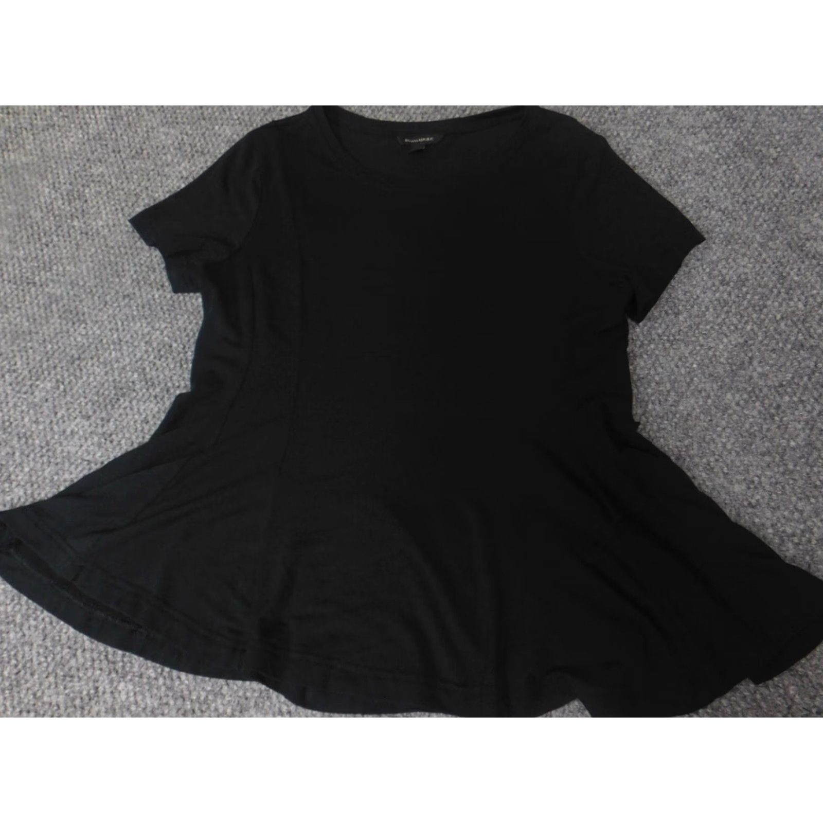 Banana Republic Banana Republic Blouse Womens Small Black Pullover Knit Short Sleeve Crew Neck Ruffle Casual Pullover Stretch Top Regular Size S Black Womens Size S / US 4 / IT 40 - 2 Thumbnail