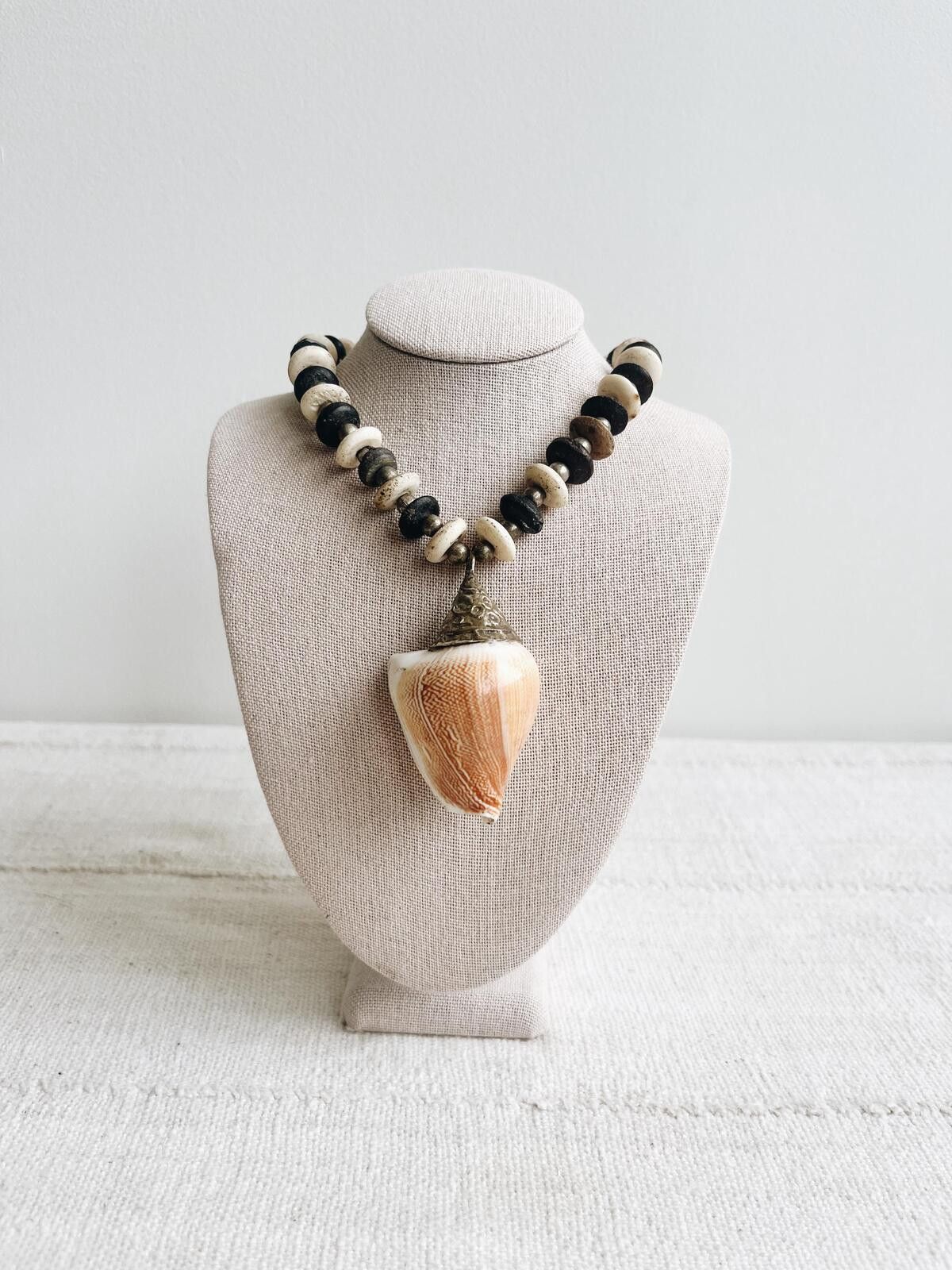 Other Vintage Shell Beaded Necklace Size ONE SIZE - 1 Thumbnail