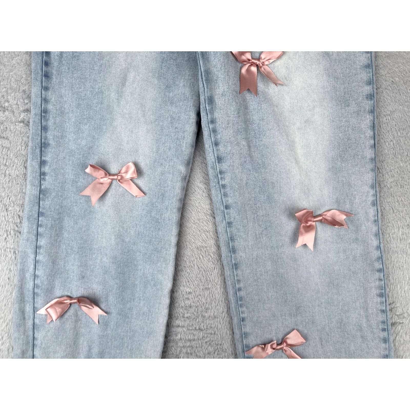 Vintage Refuge Denim Jeans Womens 9 Light Wash High Rise Wide-Leg Bow Embellished 90s Satin Ribbon Pockets Size 30" / US 8 / IT 44 - 3 Thumbnail