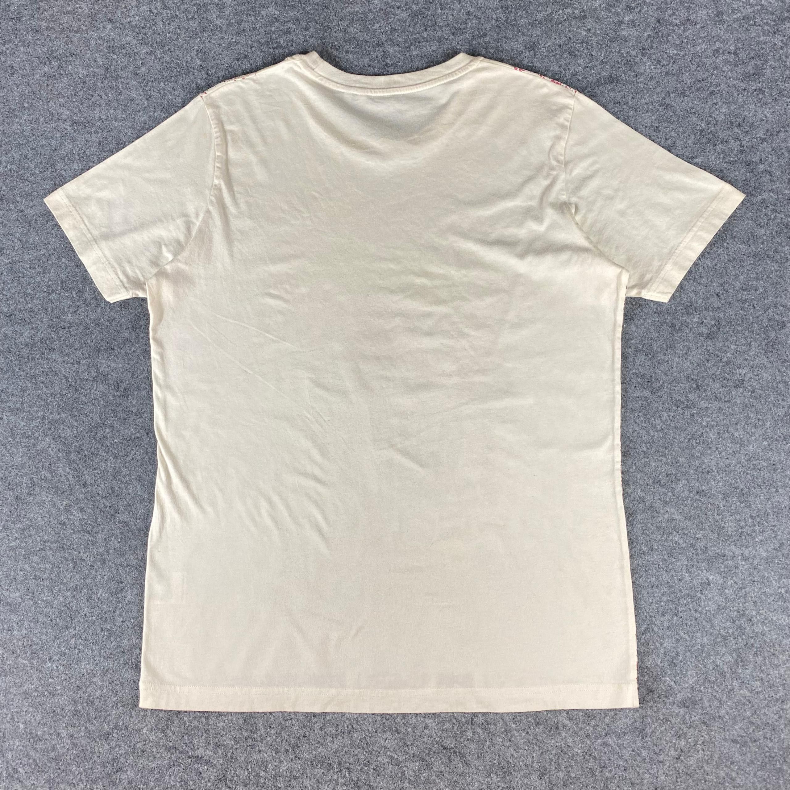 Uniqlo Vintage Music Television by Uniqlo Tshirt Size US L / EU 52-54 / 3 - 7 Thumbnail