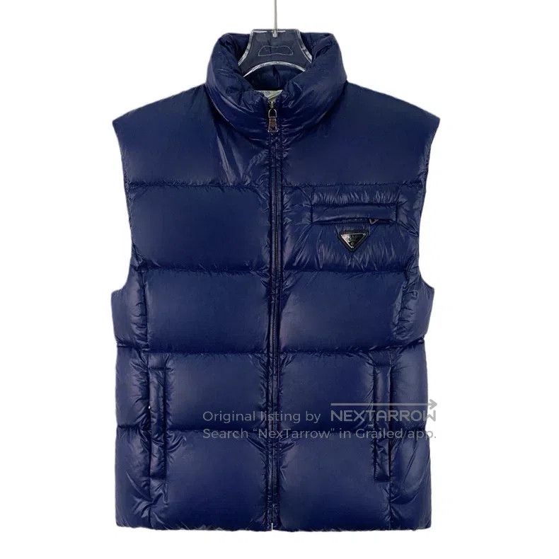 Prada Prada Blue logo triangle stand-up collar down vest Size US XS / EU 42 / 0 - 1 Thumbnail