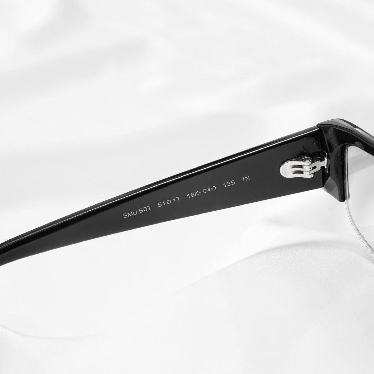 Miu Miu MIU MIU 0MU B07S 16K04O SUNGLASSES Size ONE SIZE - 5 Thumbnail