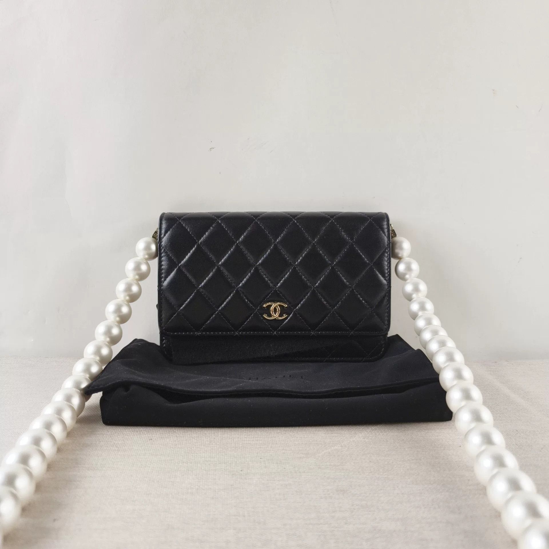 Chanel Pre-loved Bag Very good condition Size ONE SIZE - 1 Thumbnail