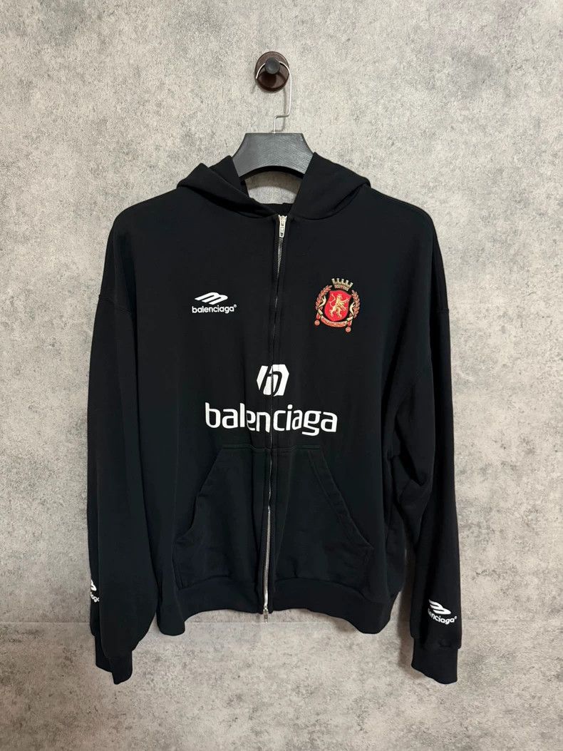 Balenciaga Balenciaga Manchester United embroidered zipper hoodie swe Size US XS / EU 42 / 0 - 1 Thumbnail