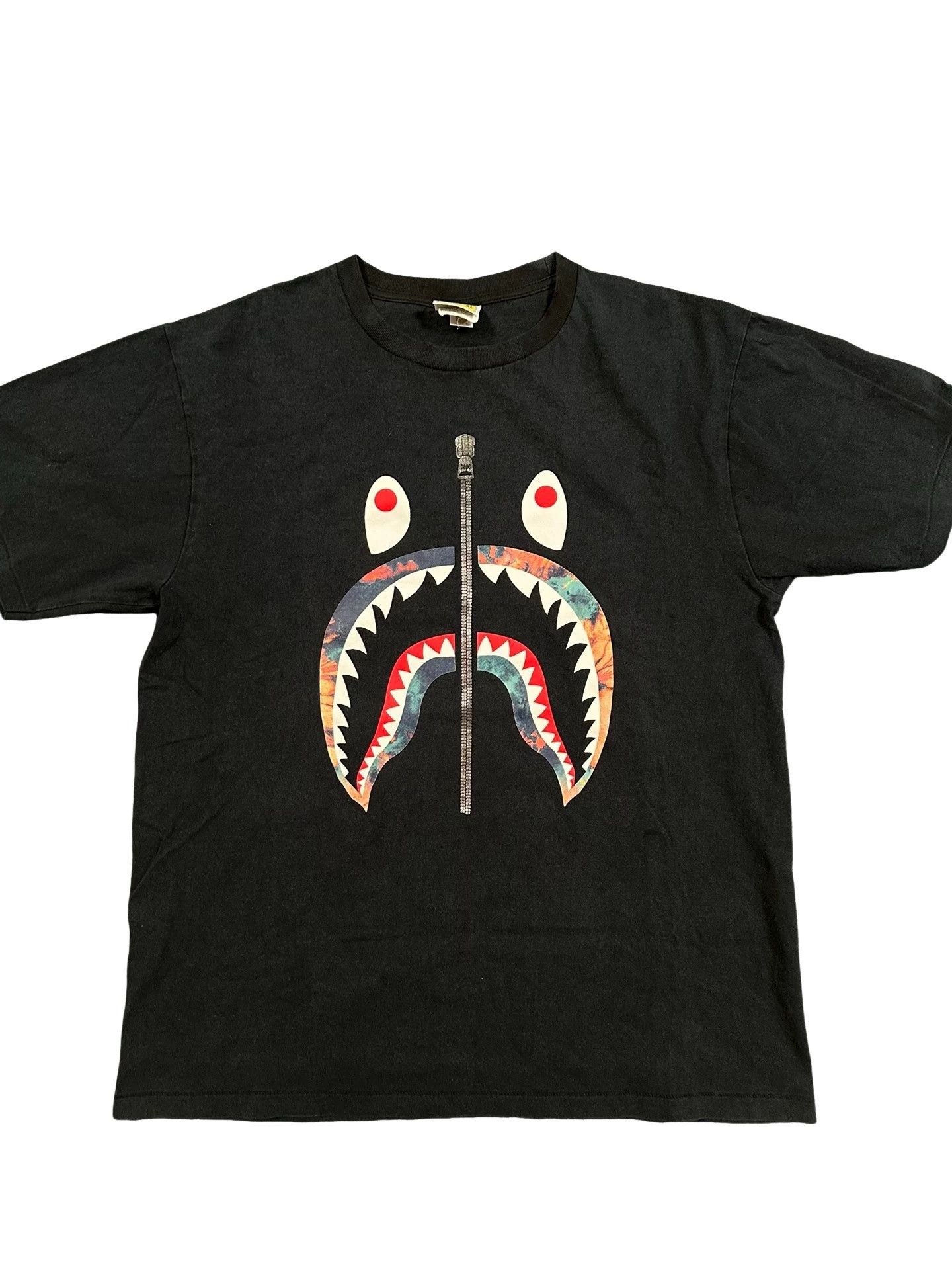 Bape Bape Shark Graphic T-Shirt Size XL Size US XL / EU 56 / 4 - 1 Thumbnail