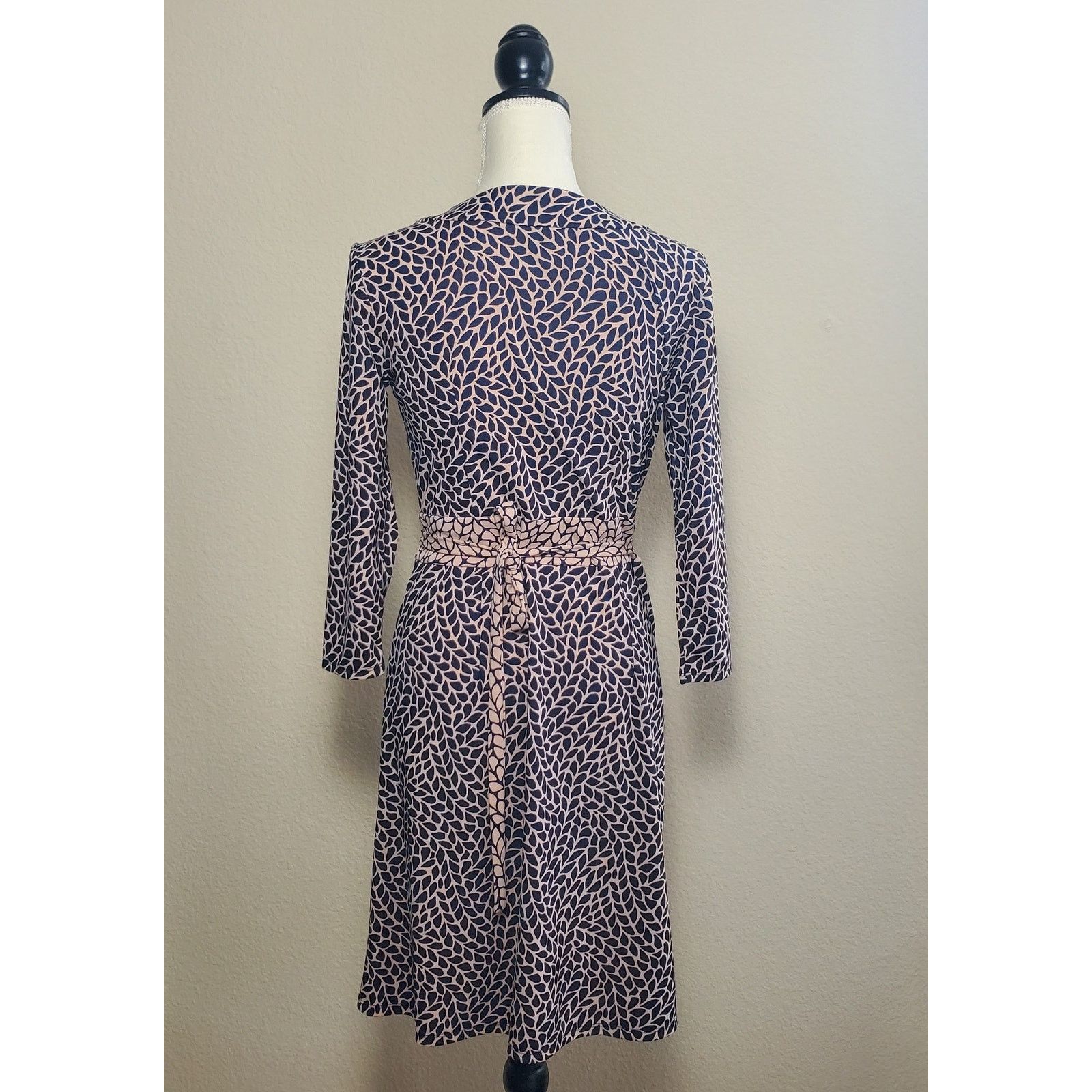 Ann Taylor Ann Taylor Leafy Midi Wrap Dress 4 Size S / US 4 / IT 40 - 3 Thumbnail