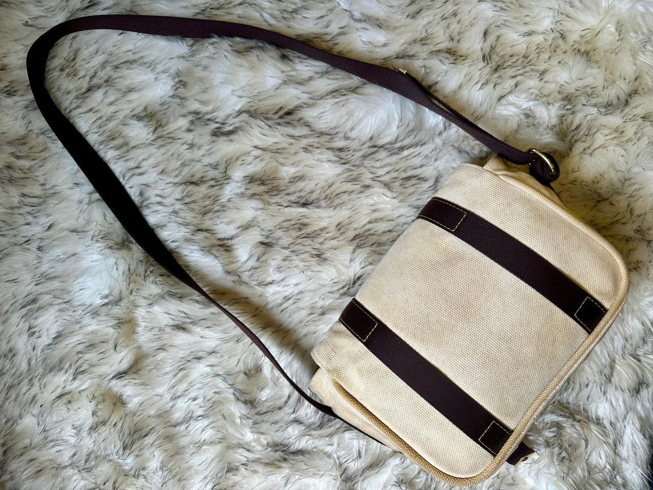 Louis Vuitton Authentic Louis Vuitton Antigua Besace PM Flap Crossbody Size ONE SIZE - 5 Thumbnail
