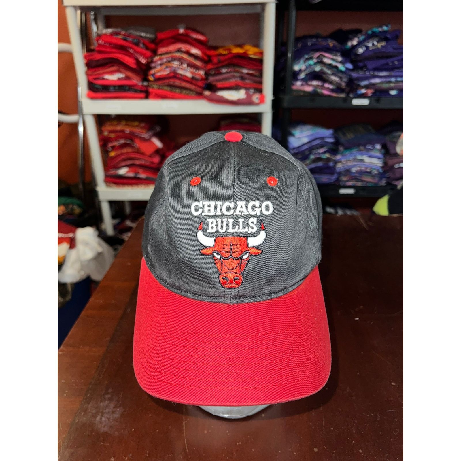Twins Enterprise Inc. Vintage Chicago Bulls Snapback Hat Black Red NBA 90s VTG Size ONE SIZE - 2 Thumbnail