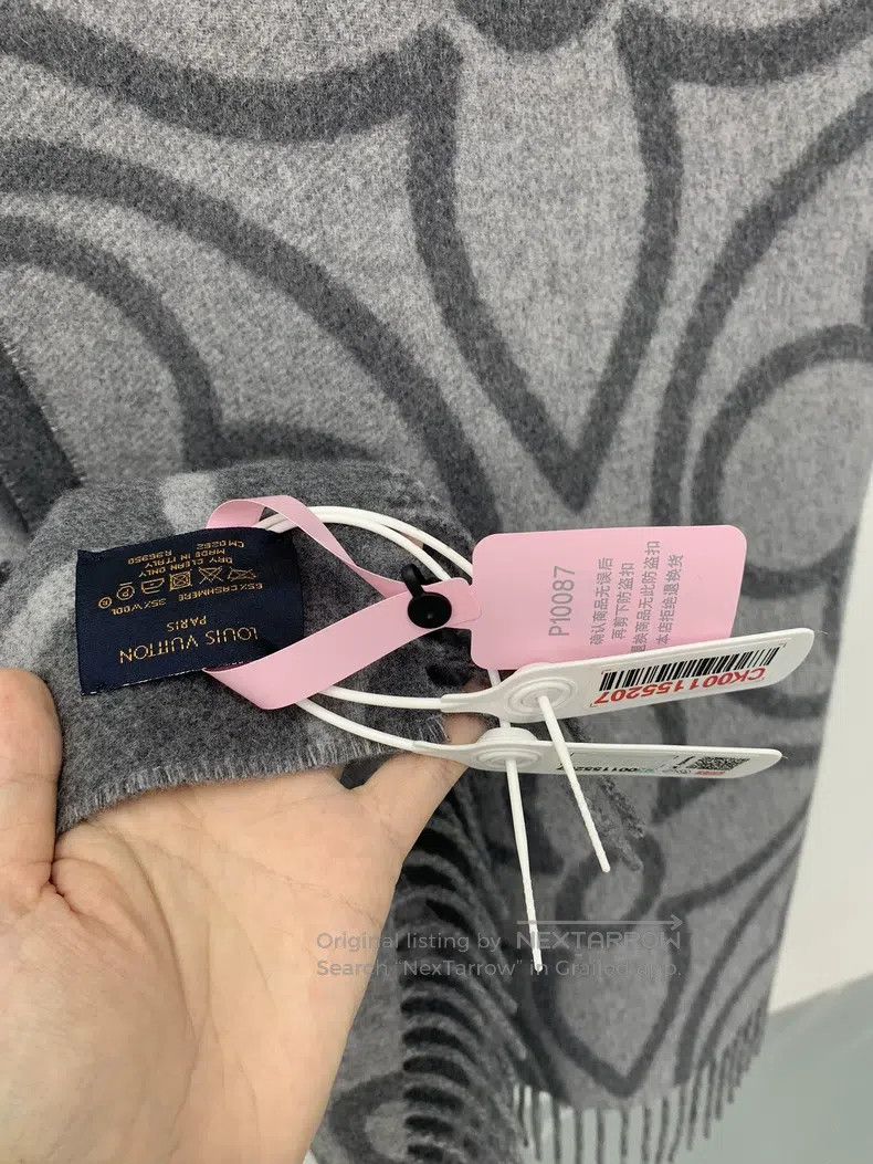 Louis Vuitton Louis Vuitton Grey scarf Size ONE SIZE - 4 Thumbnail