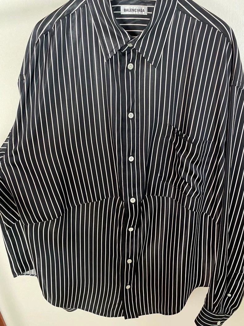 Balenciaga Balenciaga size 34 Black and white striped shirt Size US XS / EU 42 / 0 - 4 Thumbnail