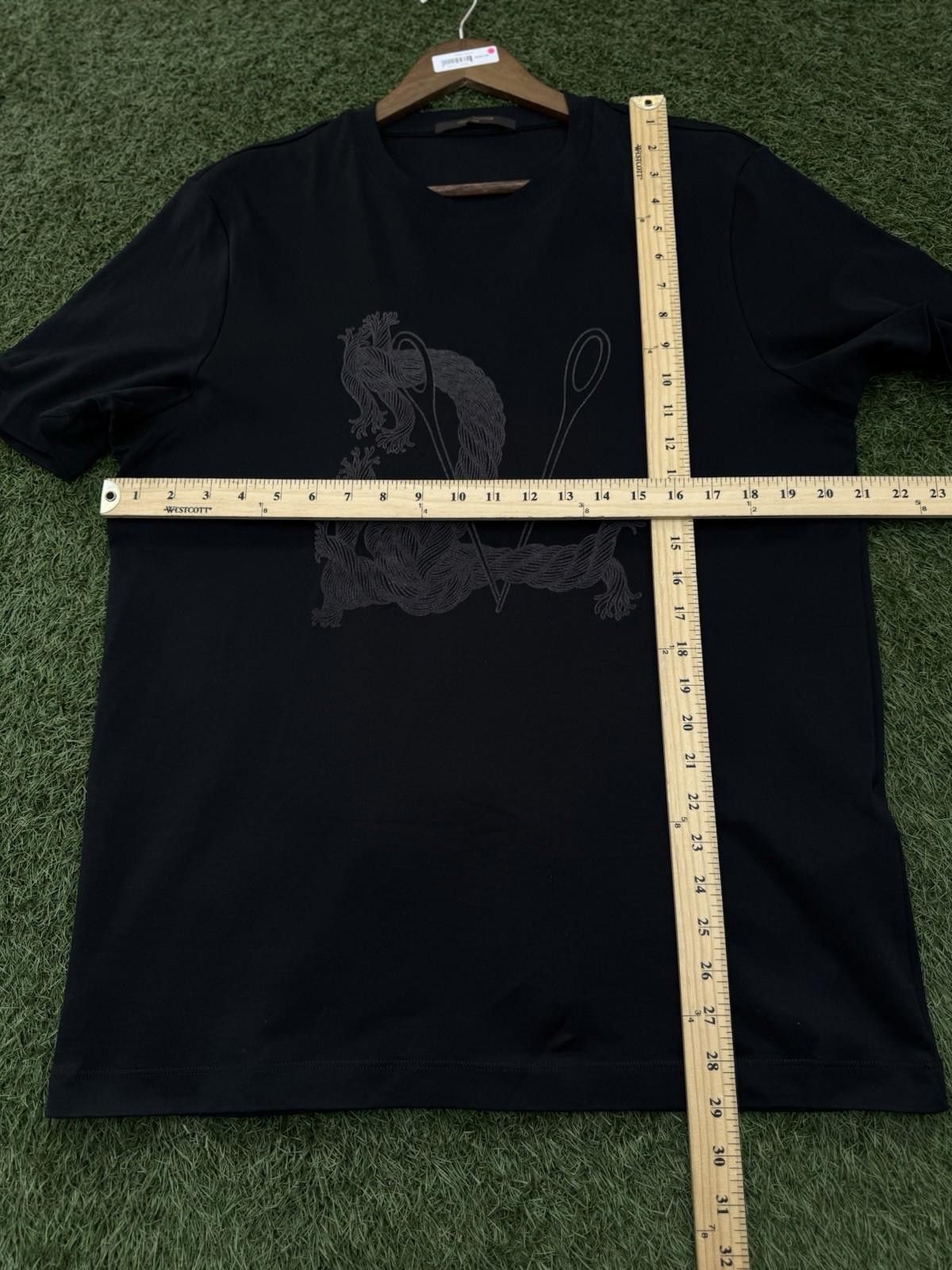 Louis Vuitton LOUIS VUITTON T-Shirt LV Tee Cotton Black Men’s Size Large Size US L / EU 52-54 / 3 - 10 Thumbnail