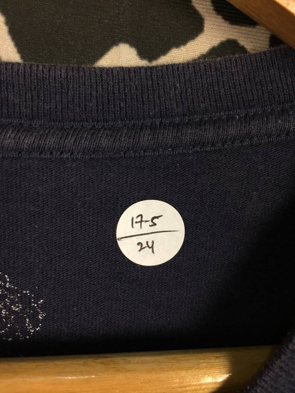 Blue Blue Japan BLUE BLUE Japan x Fruit of the Loom V-Neck Pocket Tee Size US S / EU 44-46 / 1 - 9 Thumbnail
